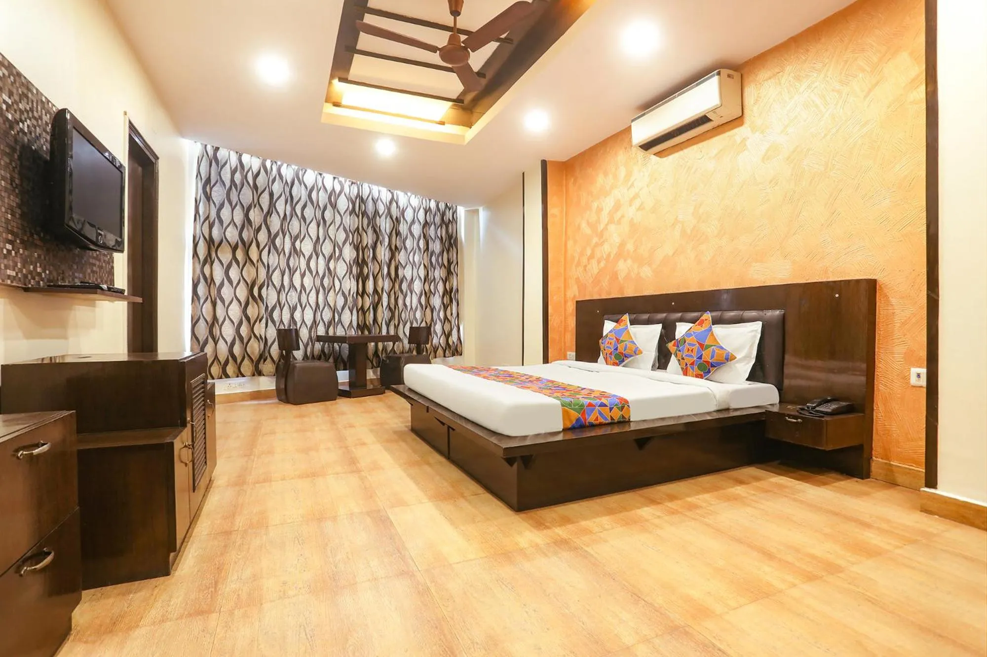 Bed in Via Rajdeep Palace
