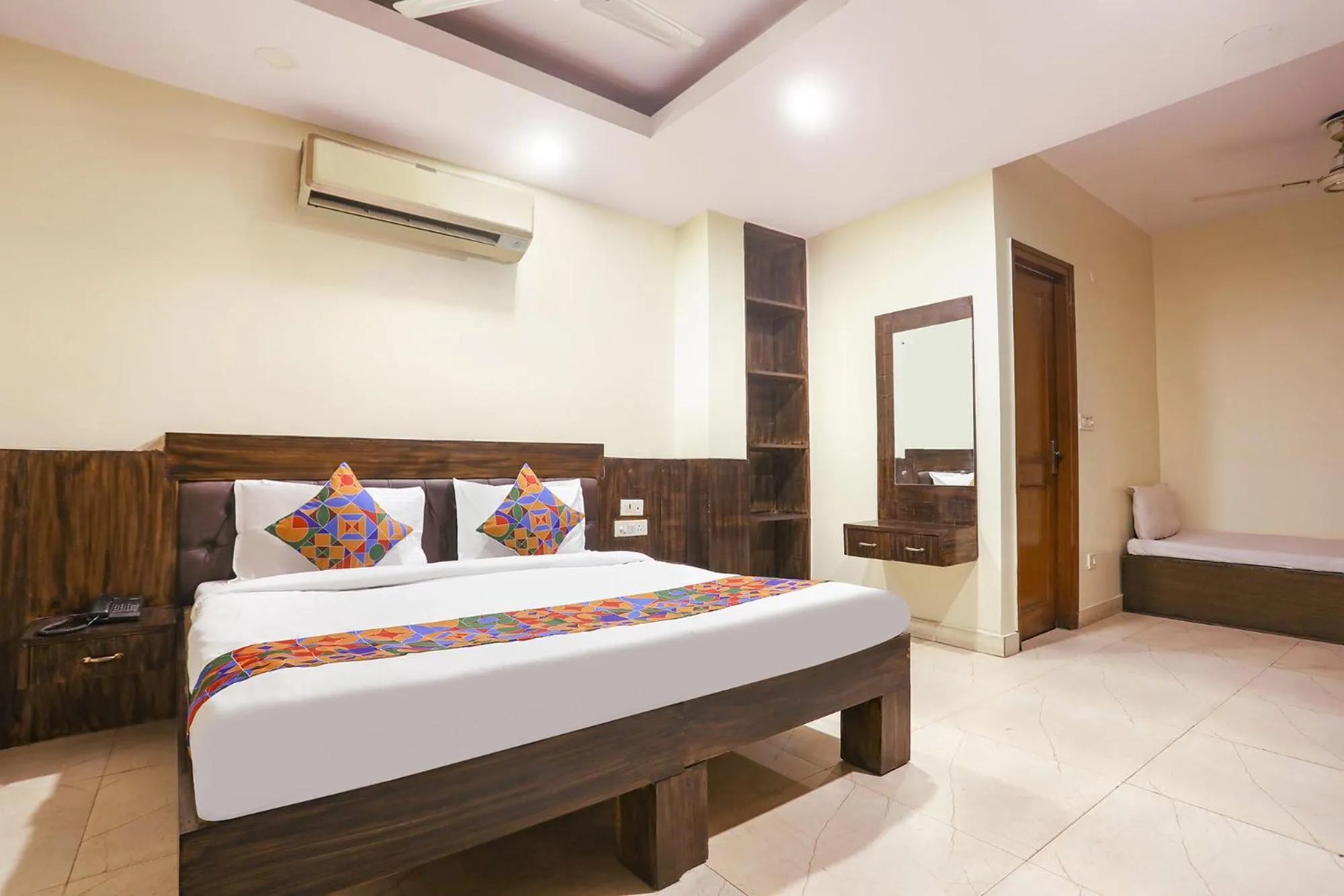 Bed in Via Rajdeep Palace