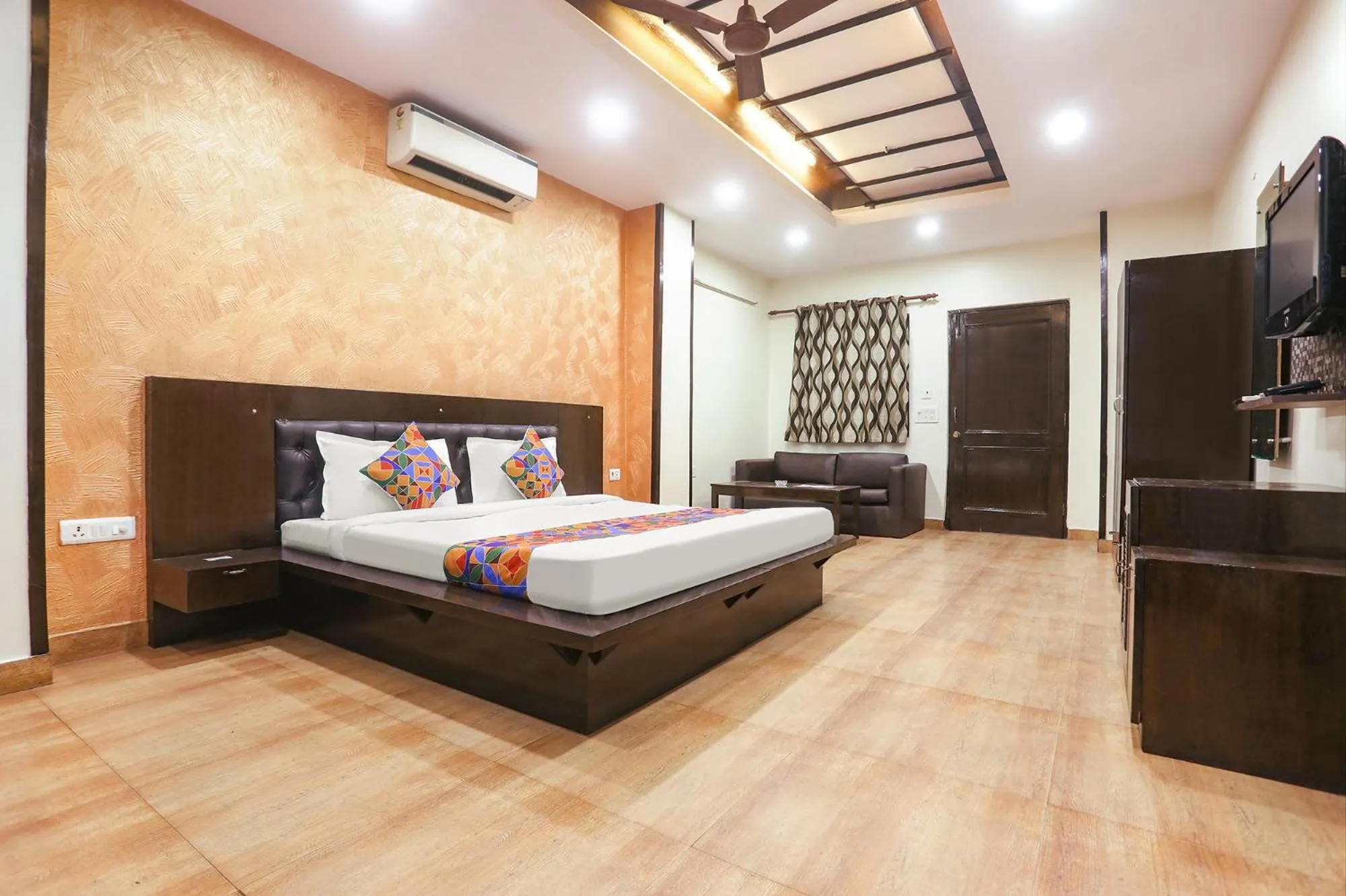 Bed in Via Rajdeep Palace