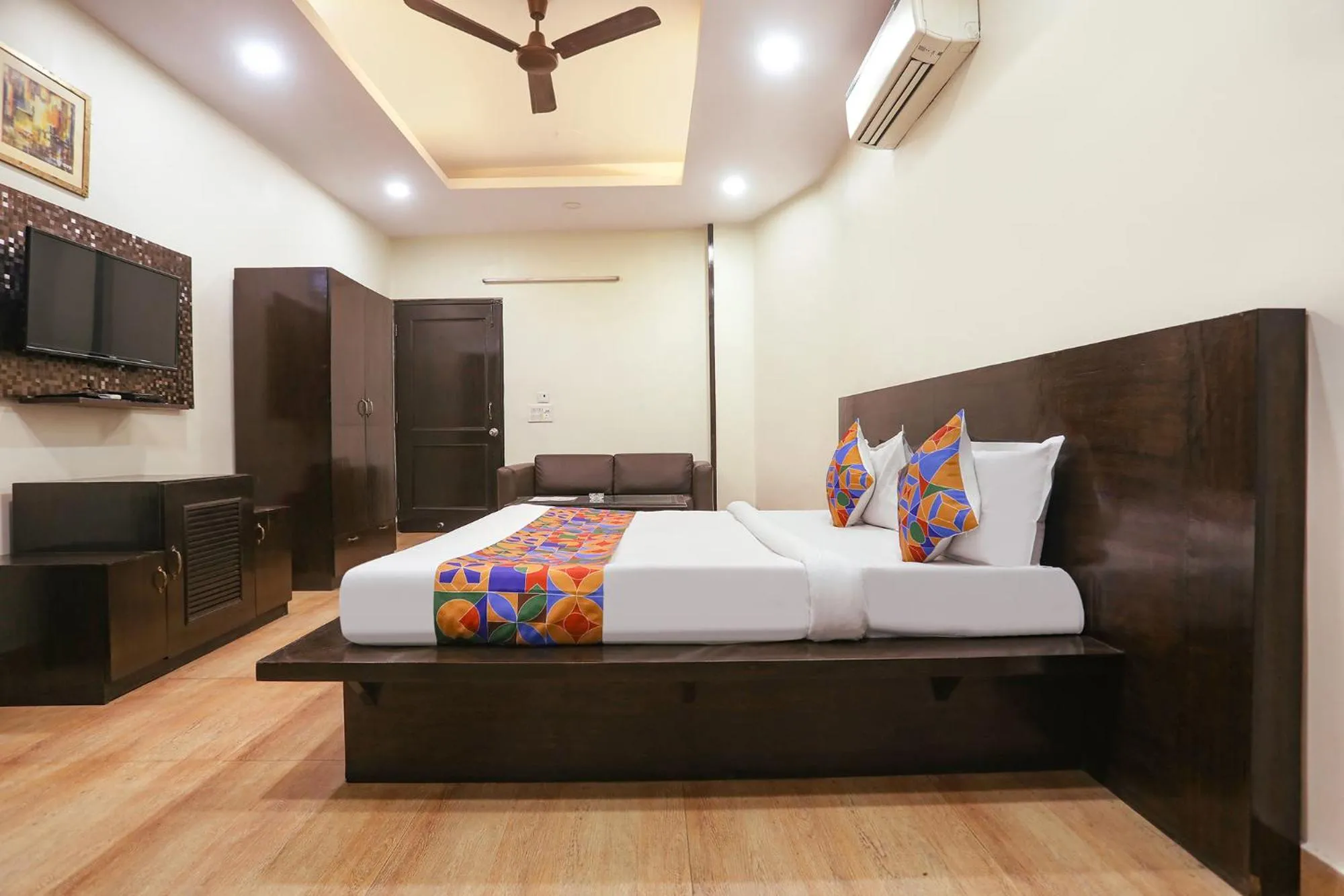 Bed in Via Rajdeep Palace