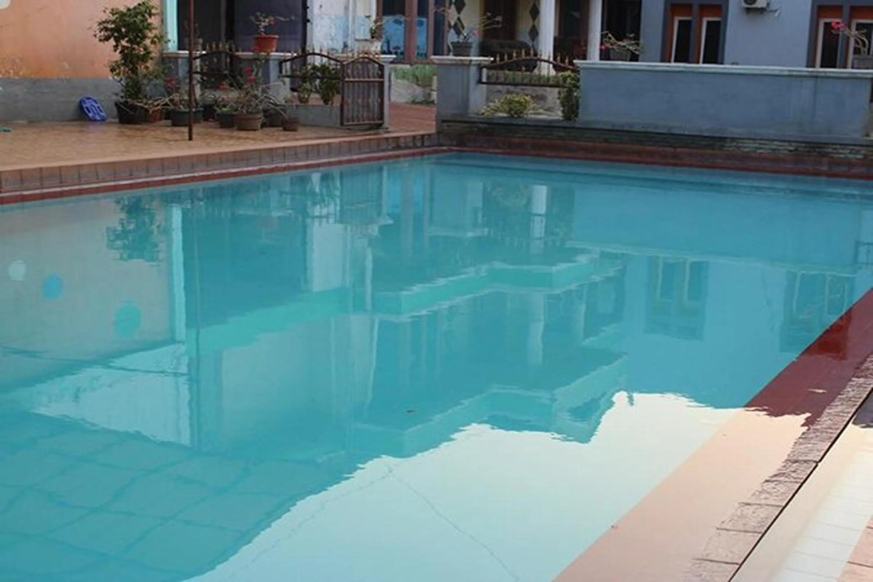 Swimming pool in Aryani Suites Syariah