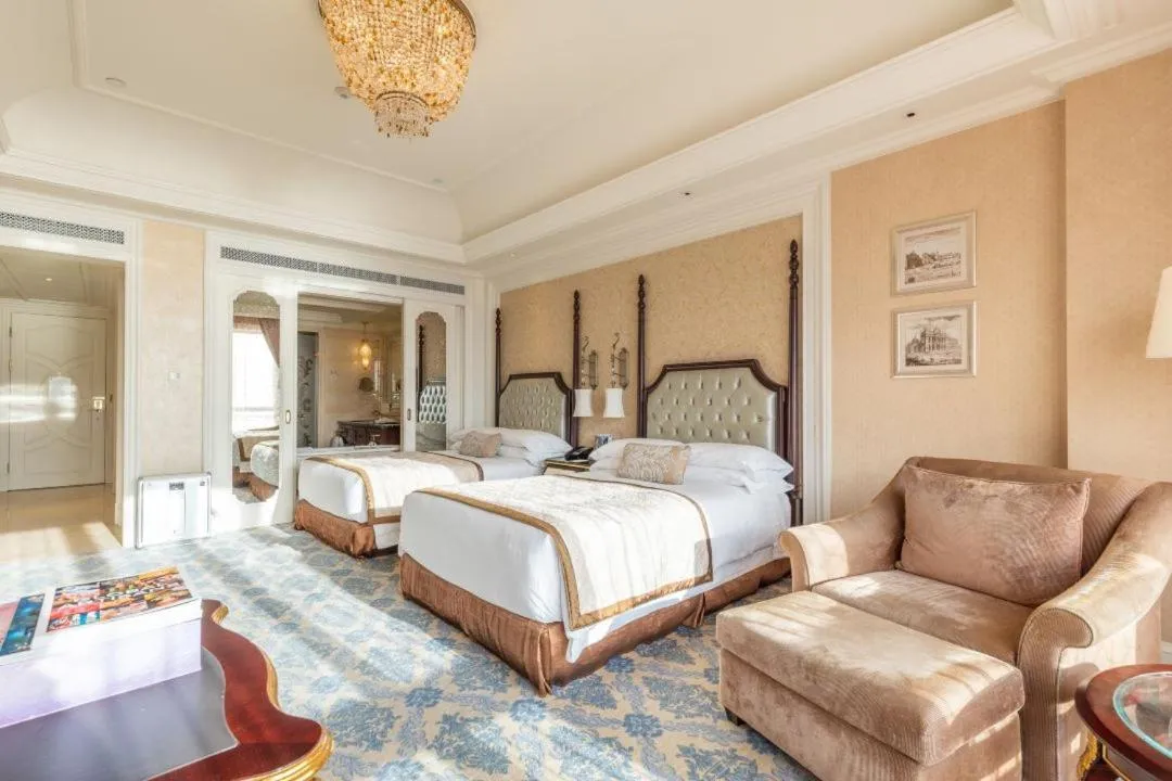 Bed in The Castle Hotel, a Luxury Collection Hotel, Dalian