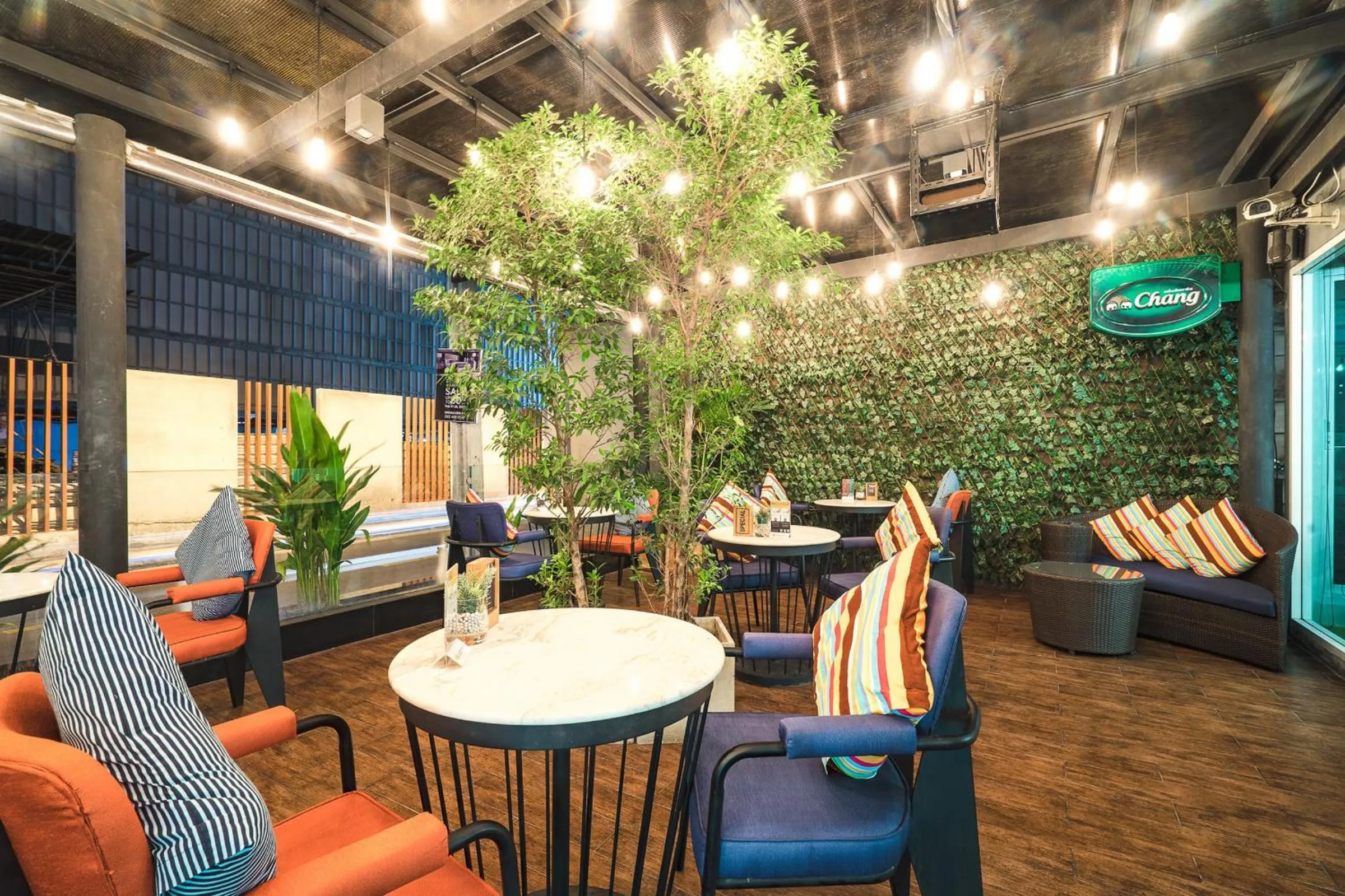 Restaurant/places to eat in Citrus Sukhumvit 11 by Compass Hospitality