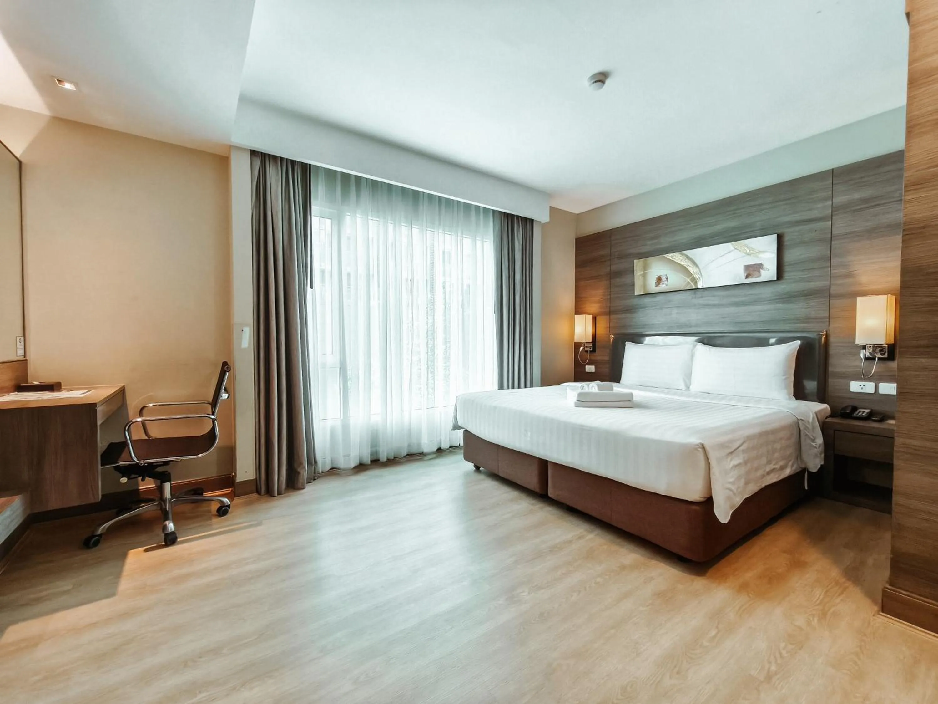 Bed in Citrus Sukhumvit 11 by Compass Hospitality