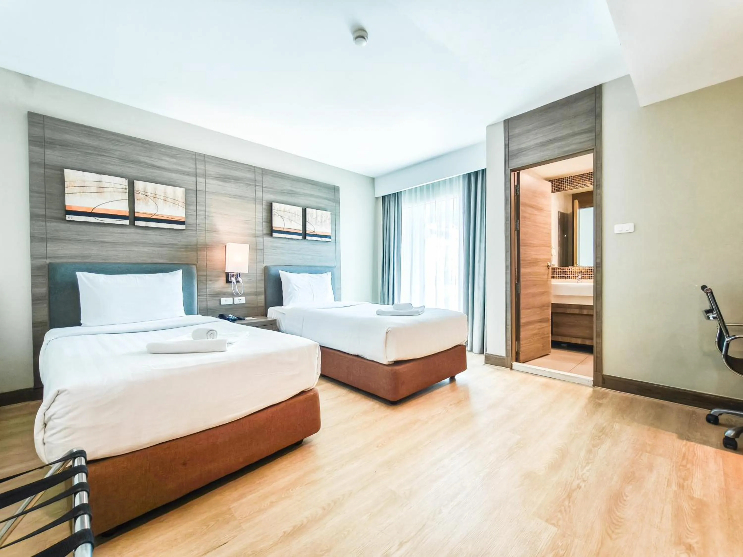 Bed in Citrus Sukhumvit 11 by Compass Hospitality