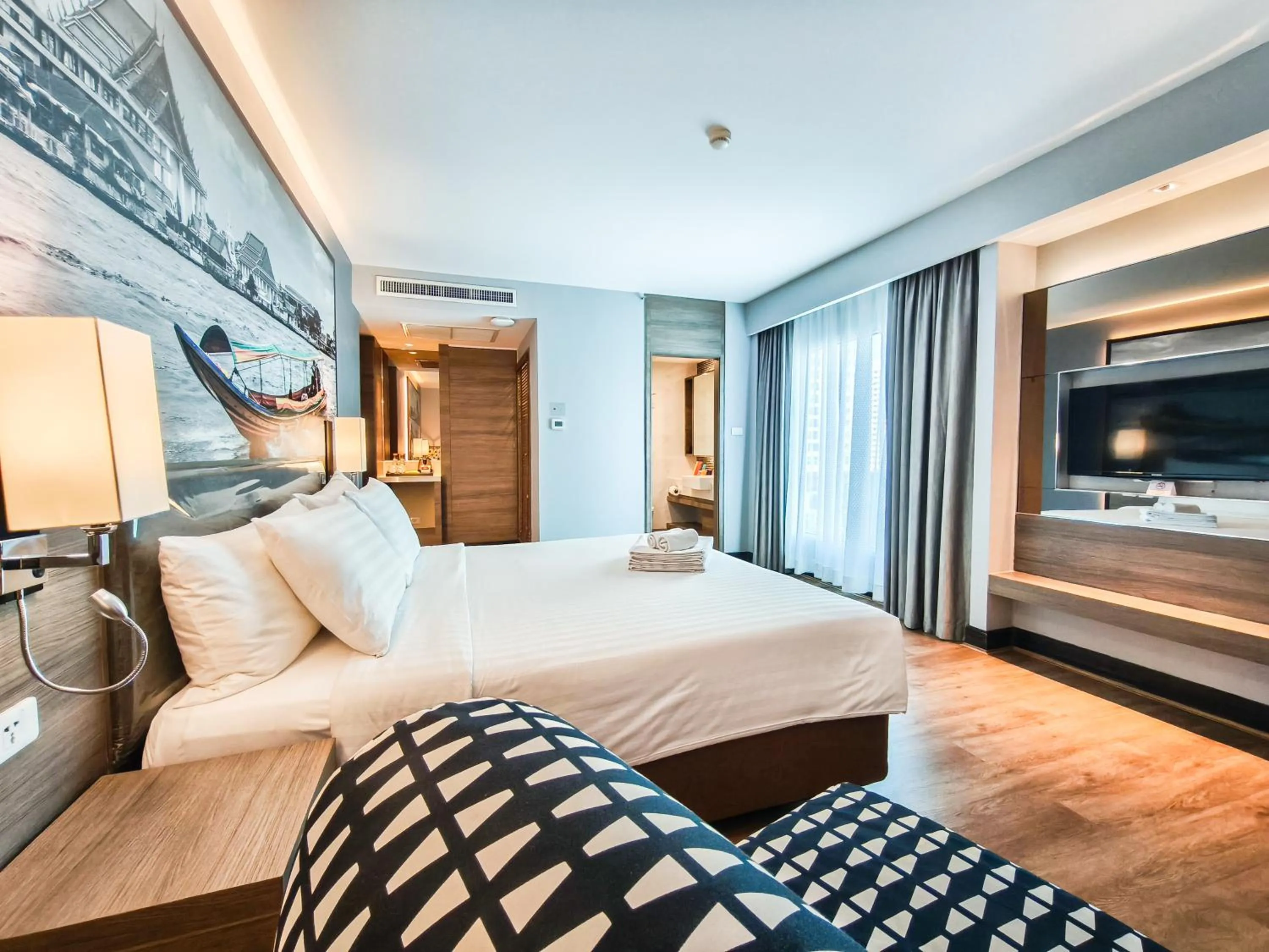 Bed in Citrus Sukhumvit 11 by Compass Hospitality