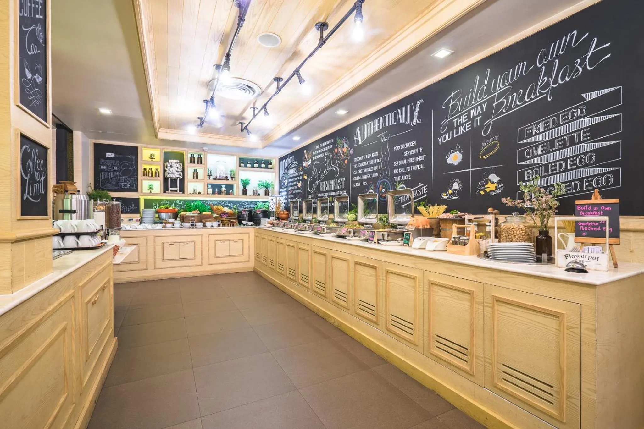 Restaurant/places to eat in Citrus Sukhumvit 11 by Compass Hospitality