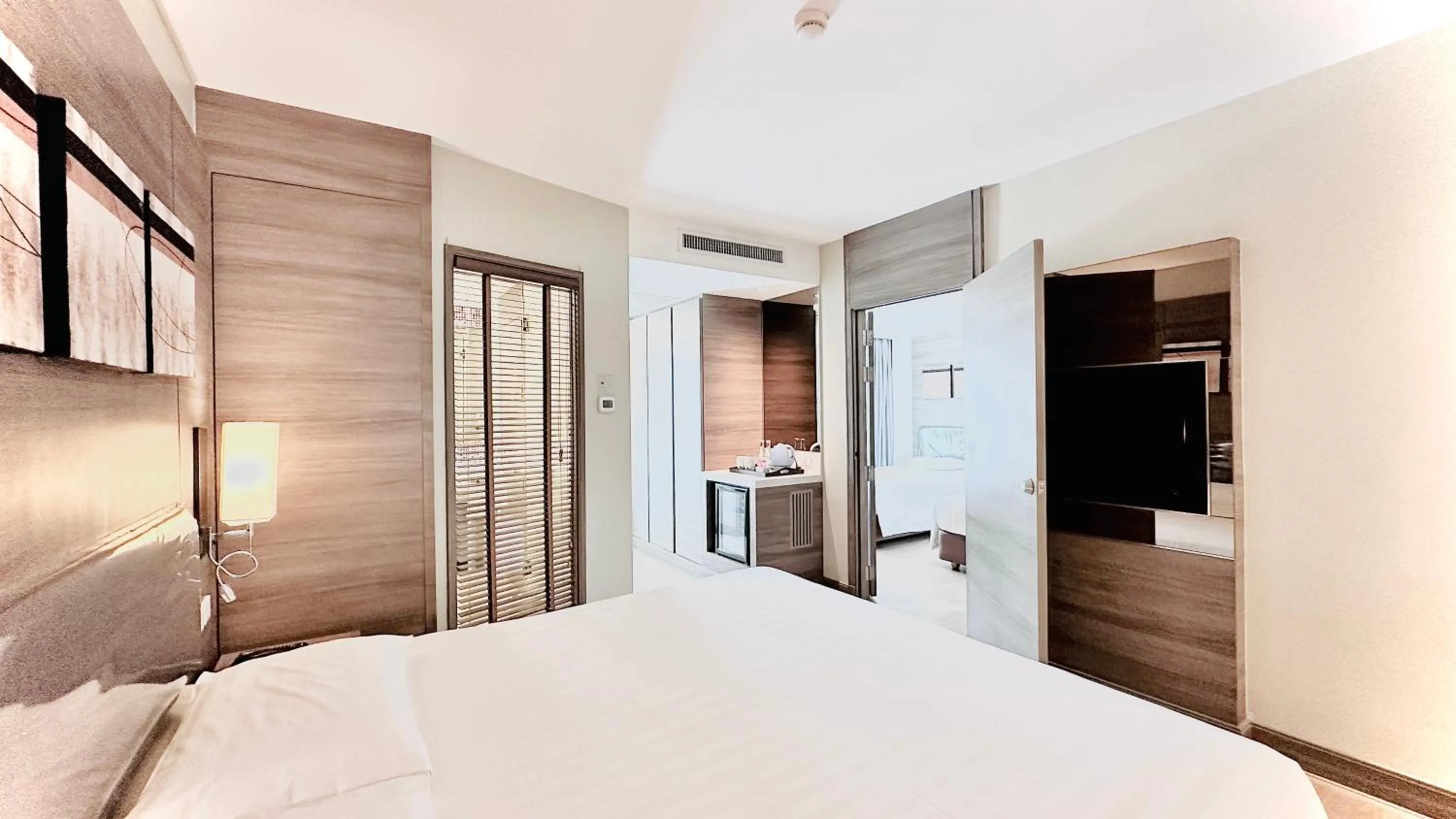 Bed in Citrus Sukhumvit 11 by Compass Hospitality