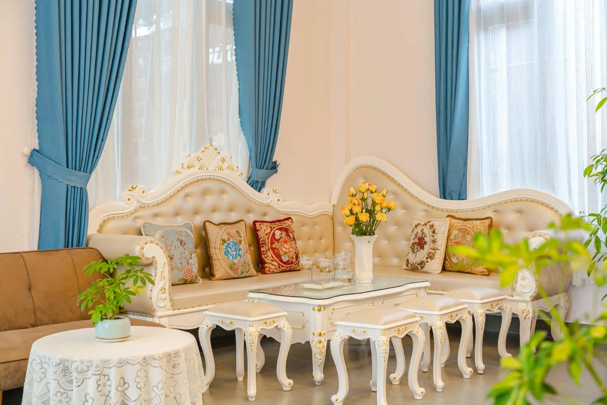 Area and facilities in Kim Little Hotel Dalat