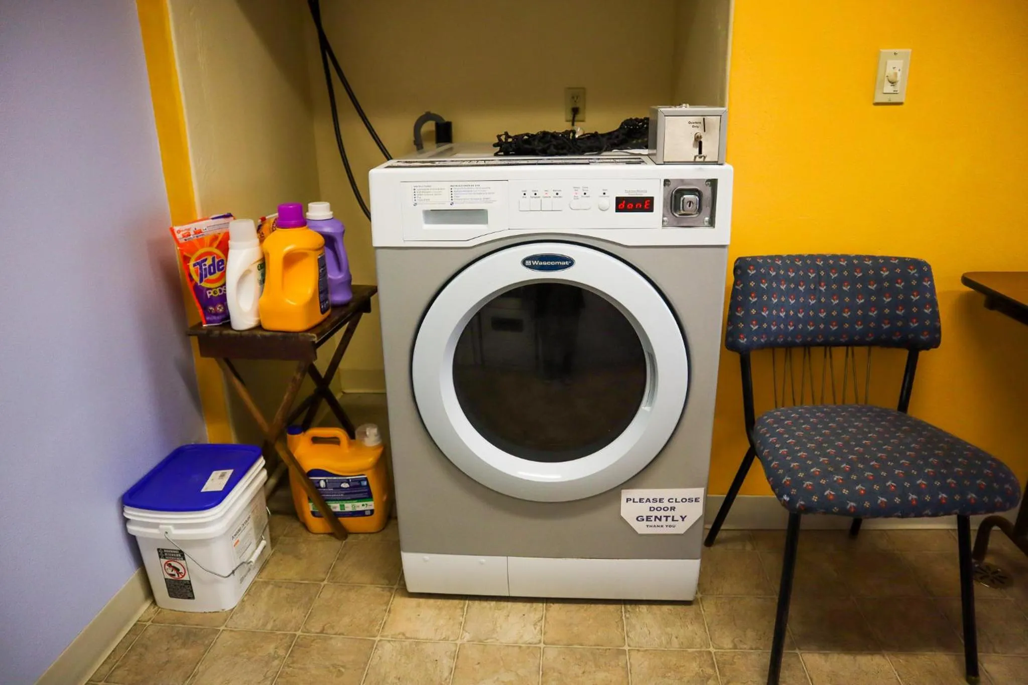 washing machine in Ashland Commons Hostel