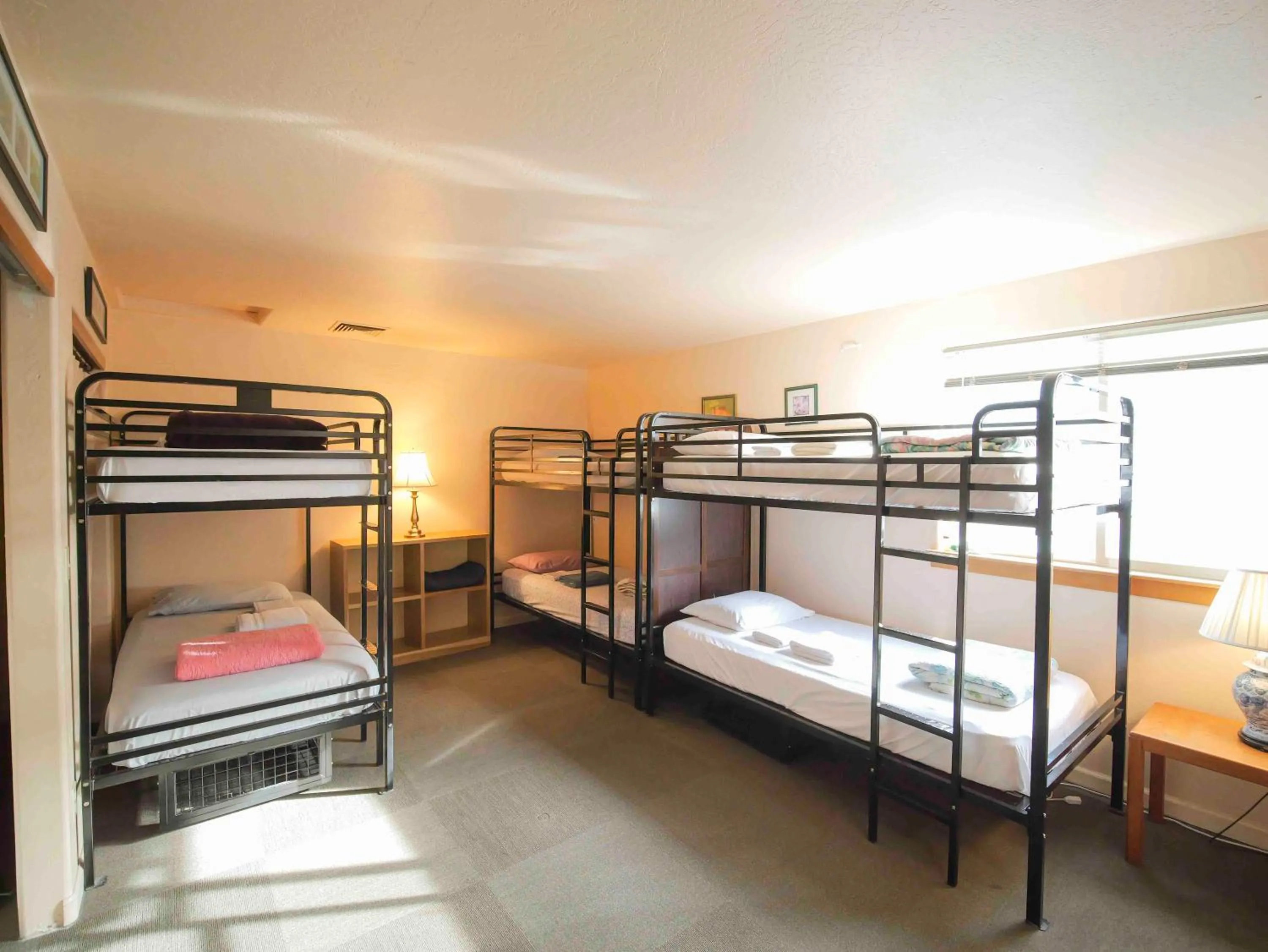 Bed in Ashland Commons Hostel