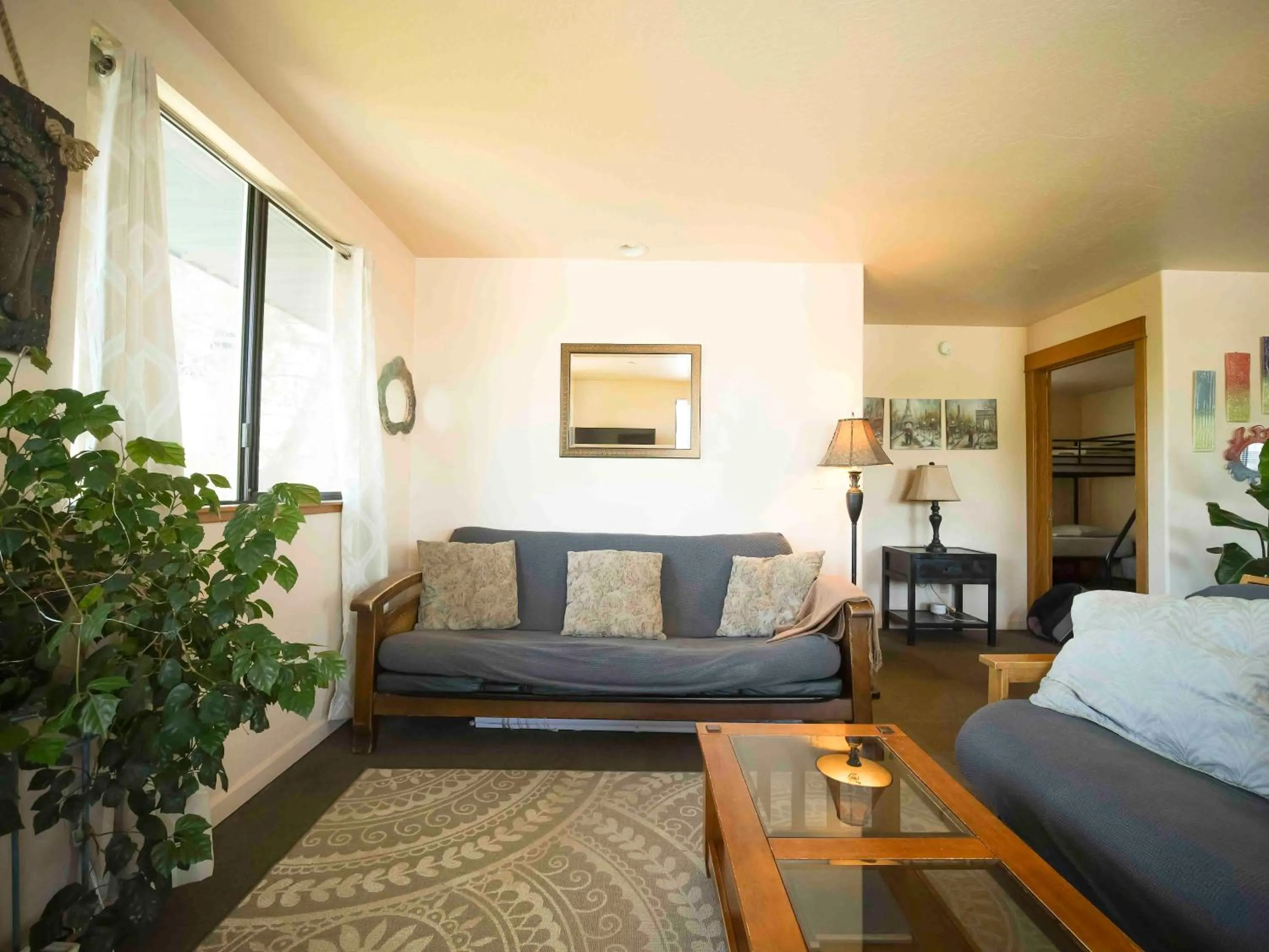 Ashland Commons Hostel