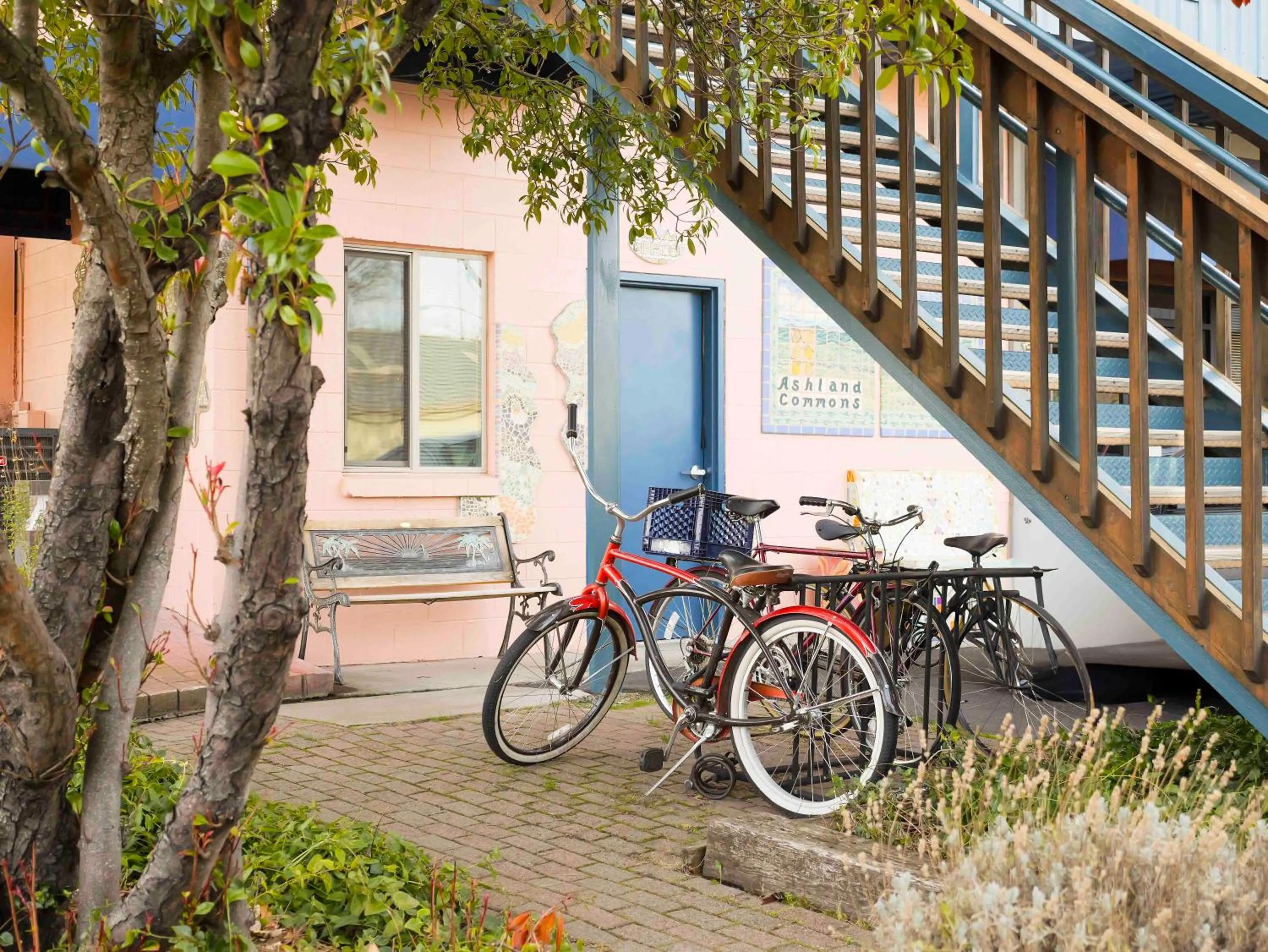 Ashland Commons Hostel