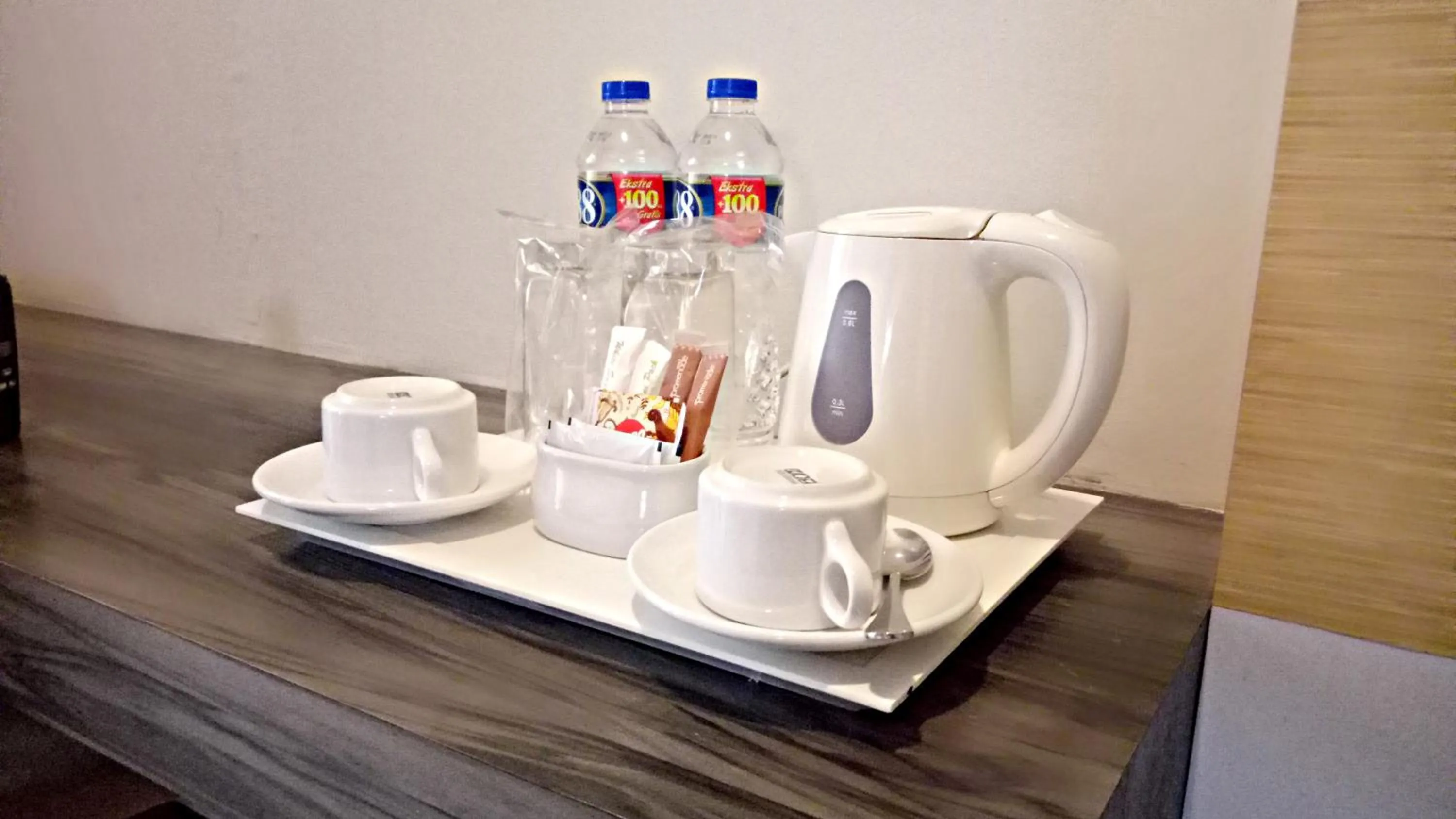 Large Twin Room in Hotel Promenade Cihampelas