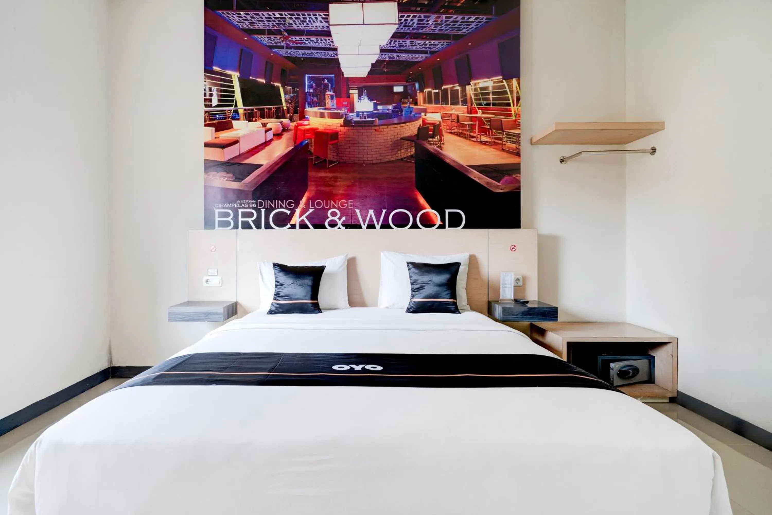 Bedroom, Bed in Townhouse Oak Cihampelas Near Ciwalk Formerly Promenade Hotel