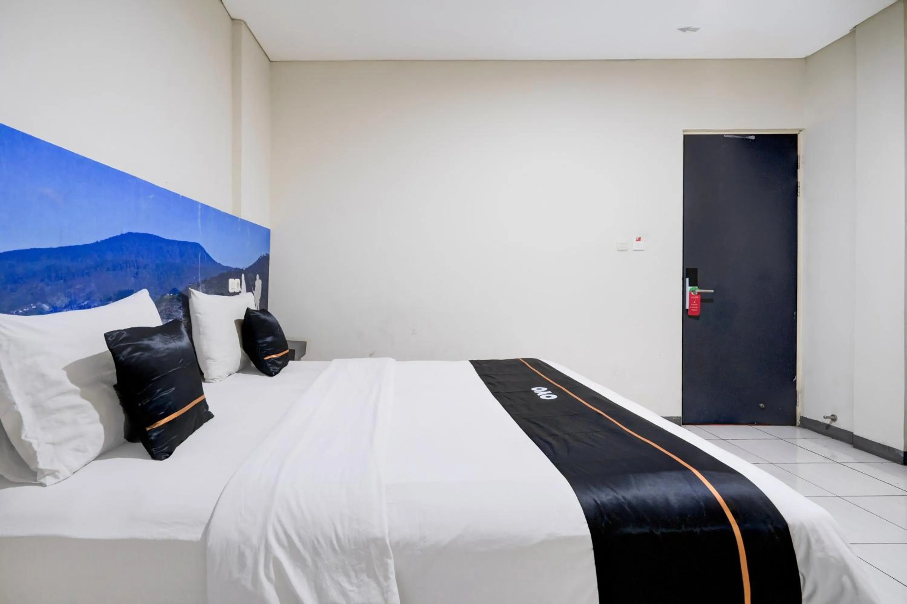 Bedroom, Bed in Townhouse Oak Cihampelas Near Ciwalk Formerly Promenade Hotel