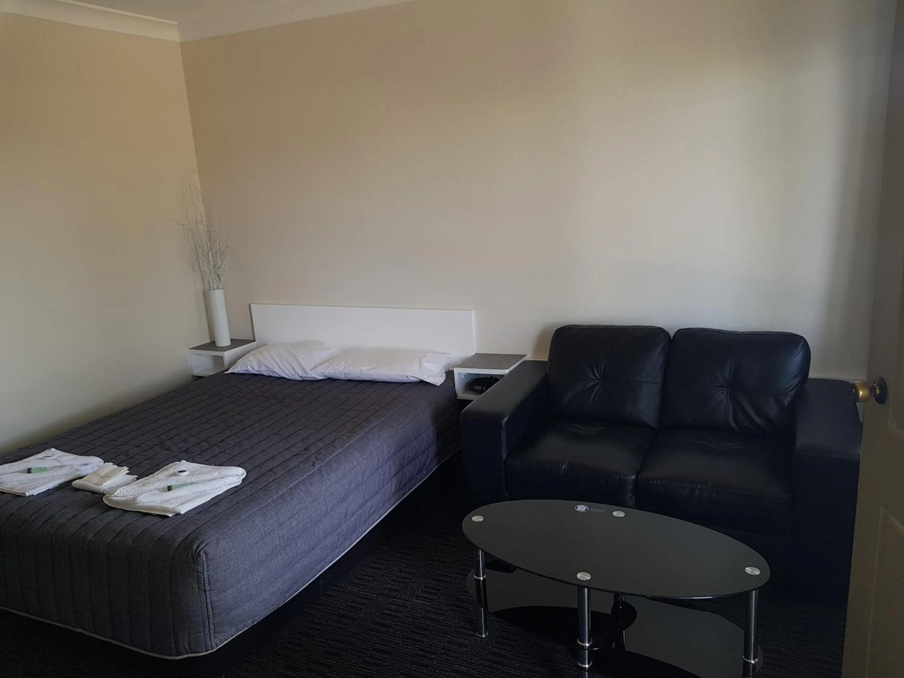 Bed in Goldfields Motel