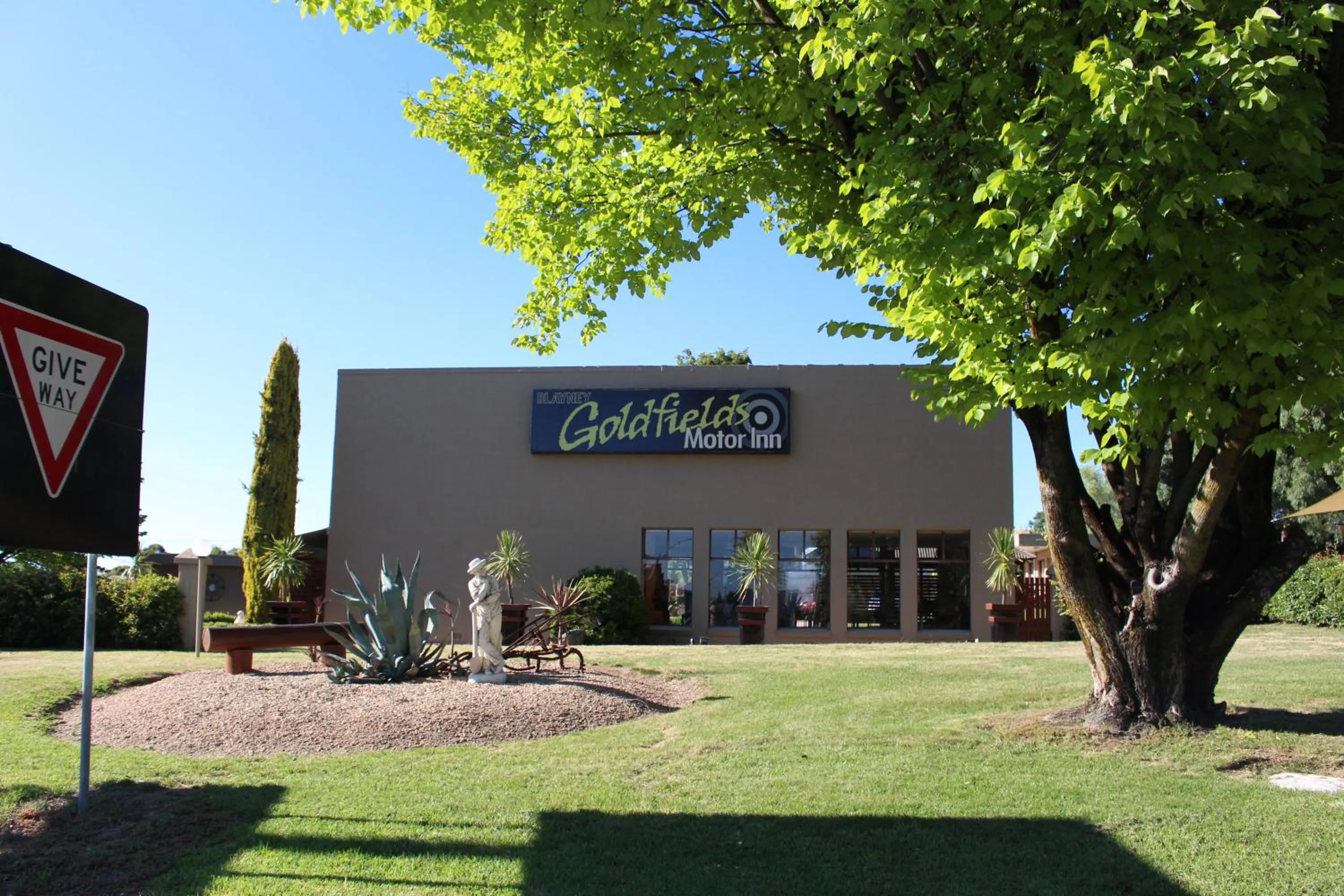 Facade/entrance in Goldfields Motel