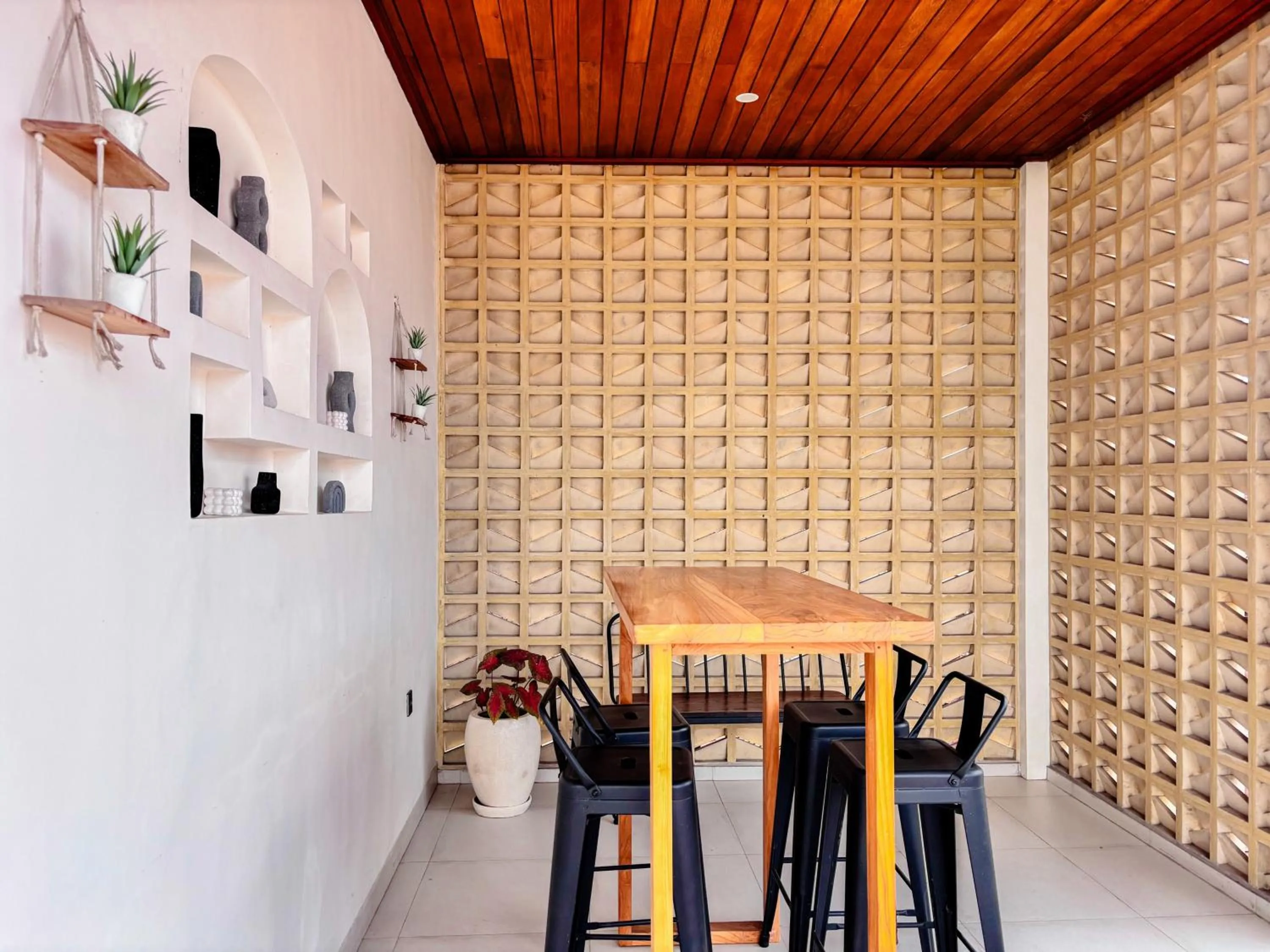 Seating area in Kerti Suite