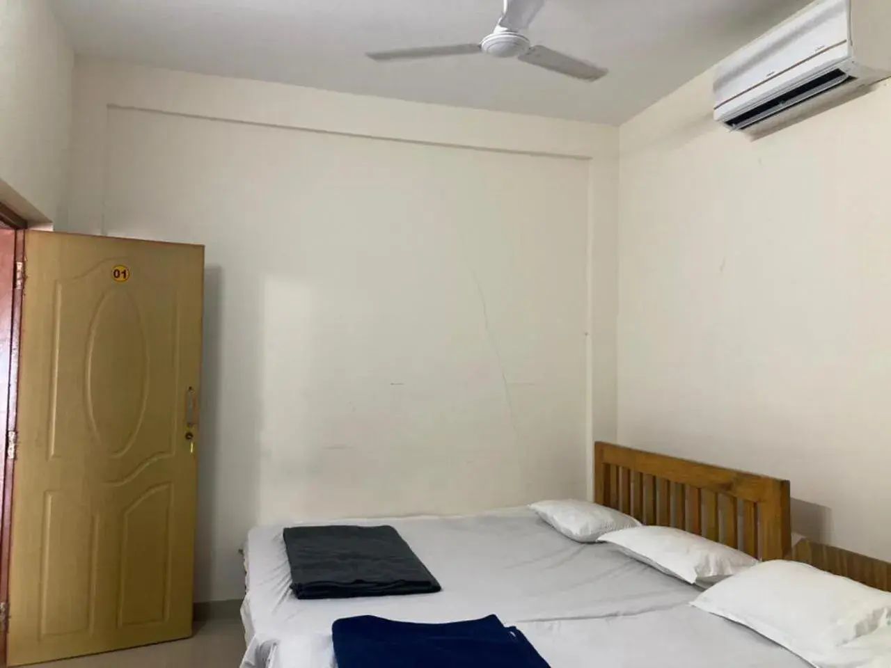 Family Room with Sea View in Oceanic Stay And Restaurant Gokarna Family Room with Sea View in Oceanic Stay And Restaurant Gokarna