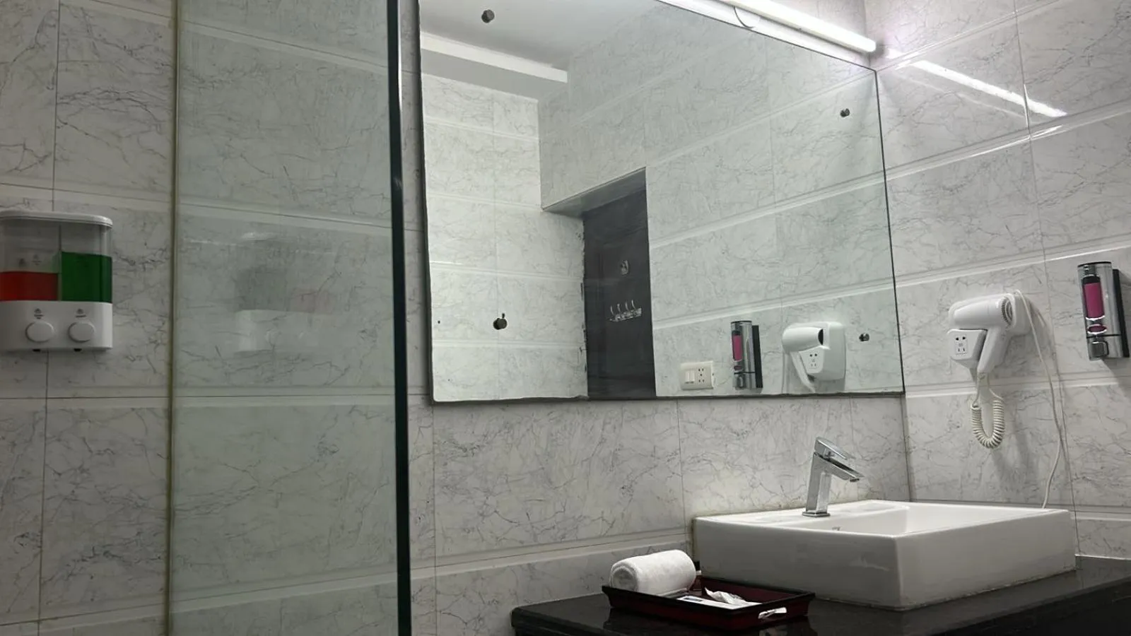 hair dryier in Tivoli Heritage Palace, Rewari