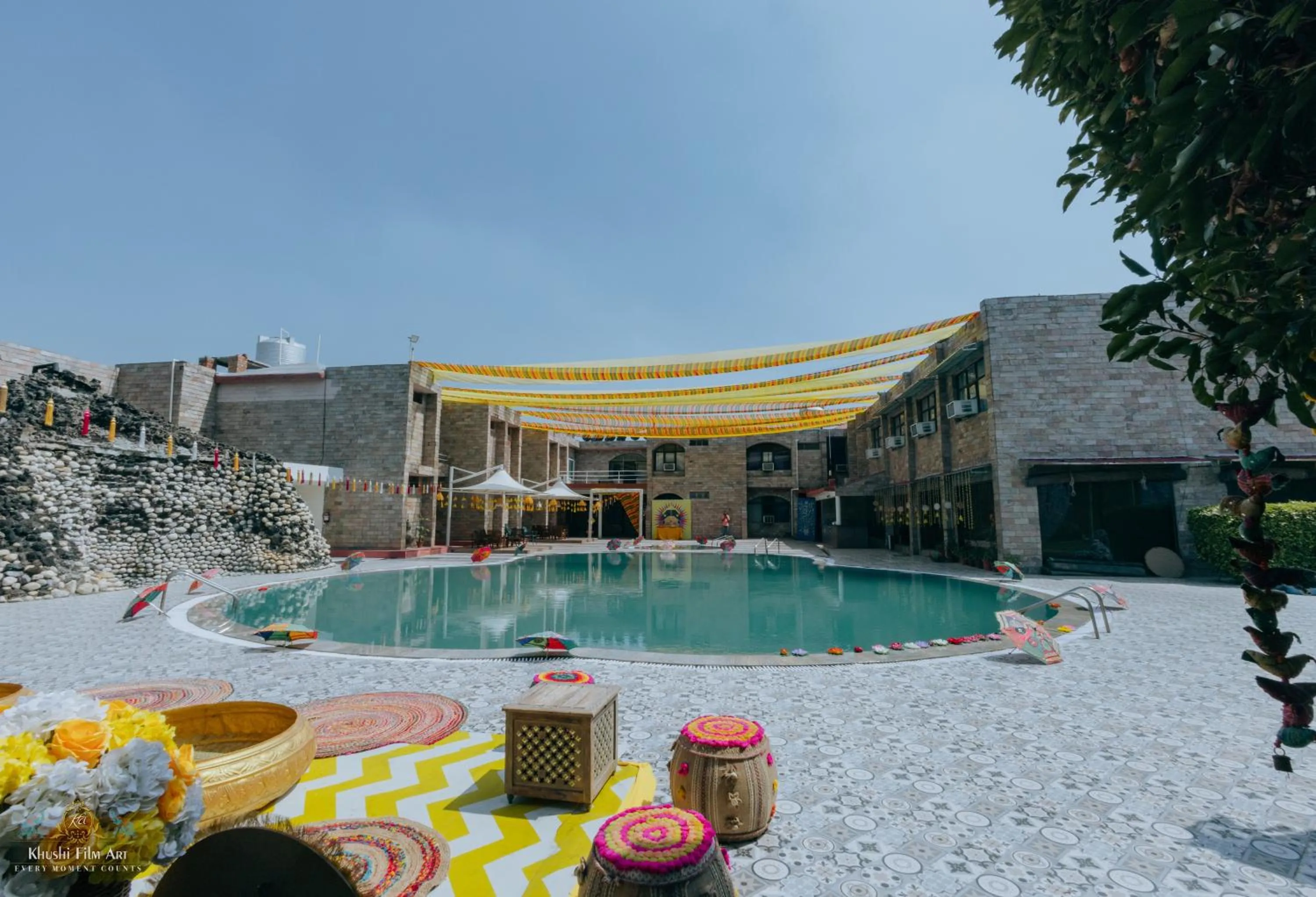 Swimming pool in Tivoli Heritage Palace, Rewari