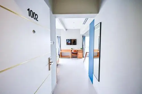 Urban Corner Studio Room in Indie Stays Studios, Chembur Urban Corner Studio Room in Indie Stays Studios, Chembur