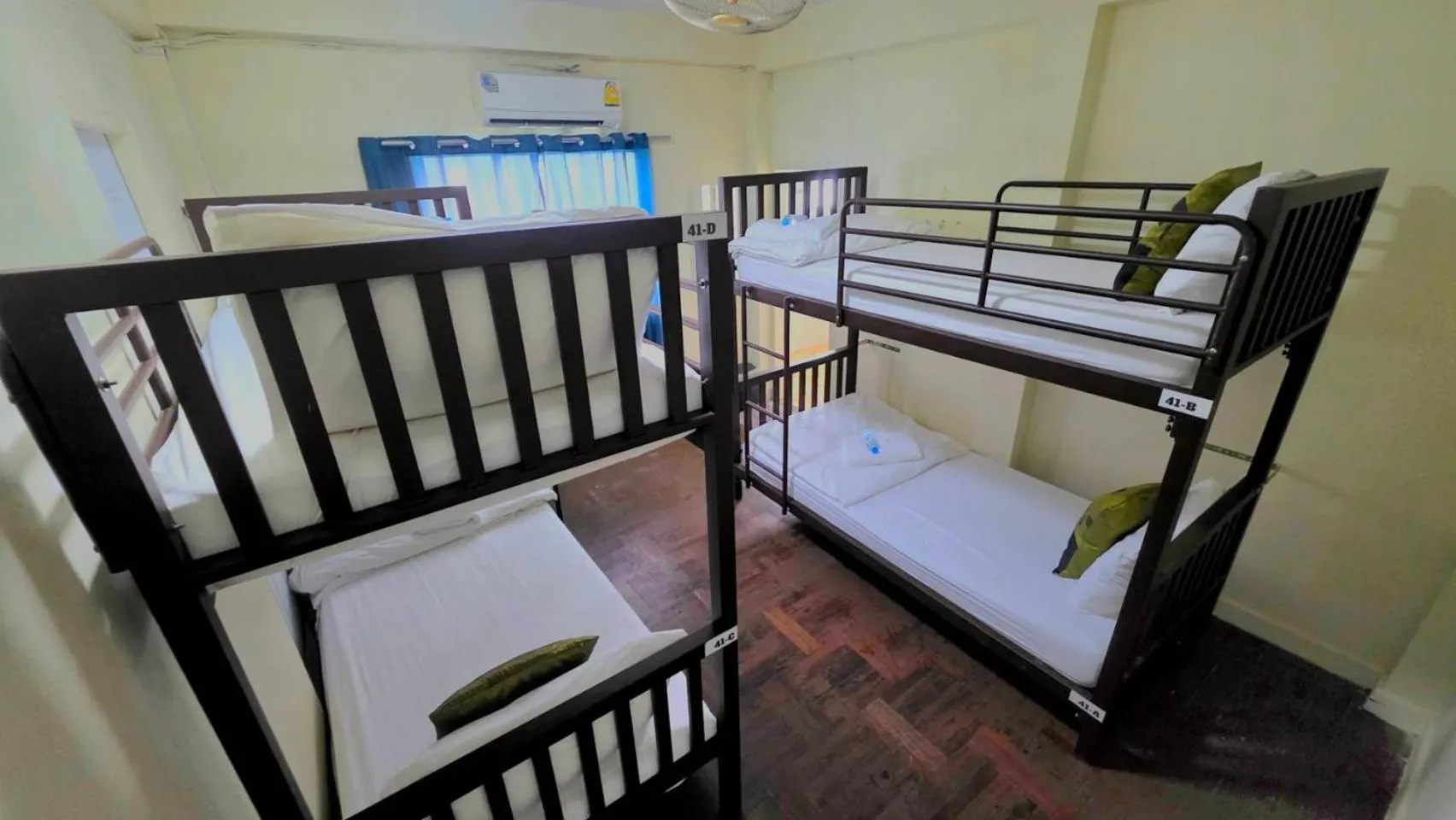 bunk bed, Bed in Greenhouse Bangkok Khaosan