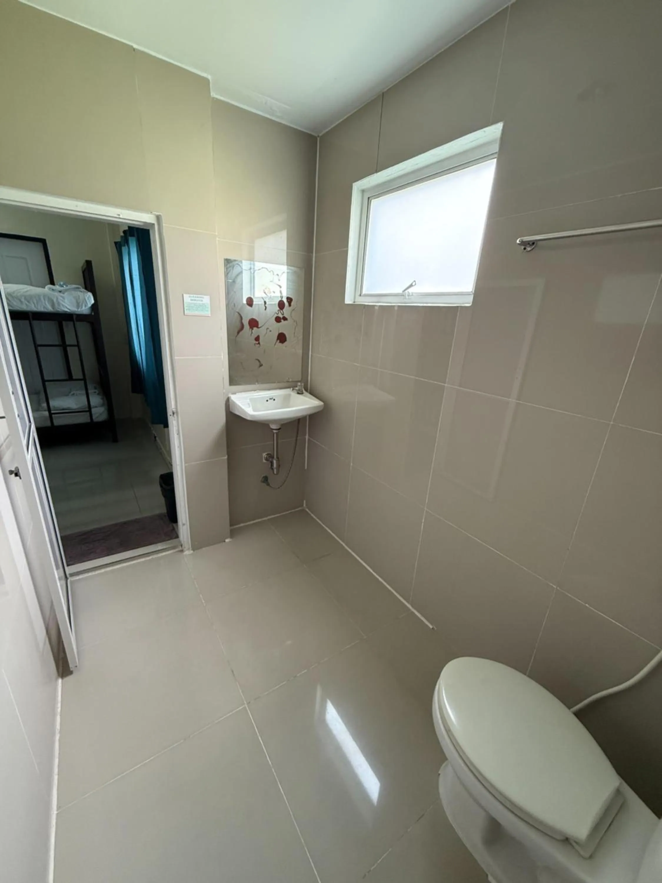 Shower in Greenhouse Bangkok Khaosan