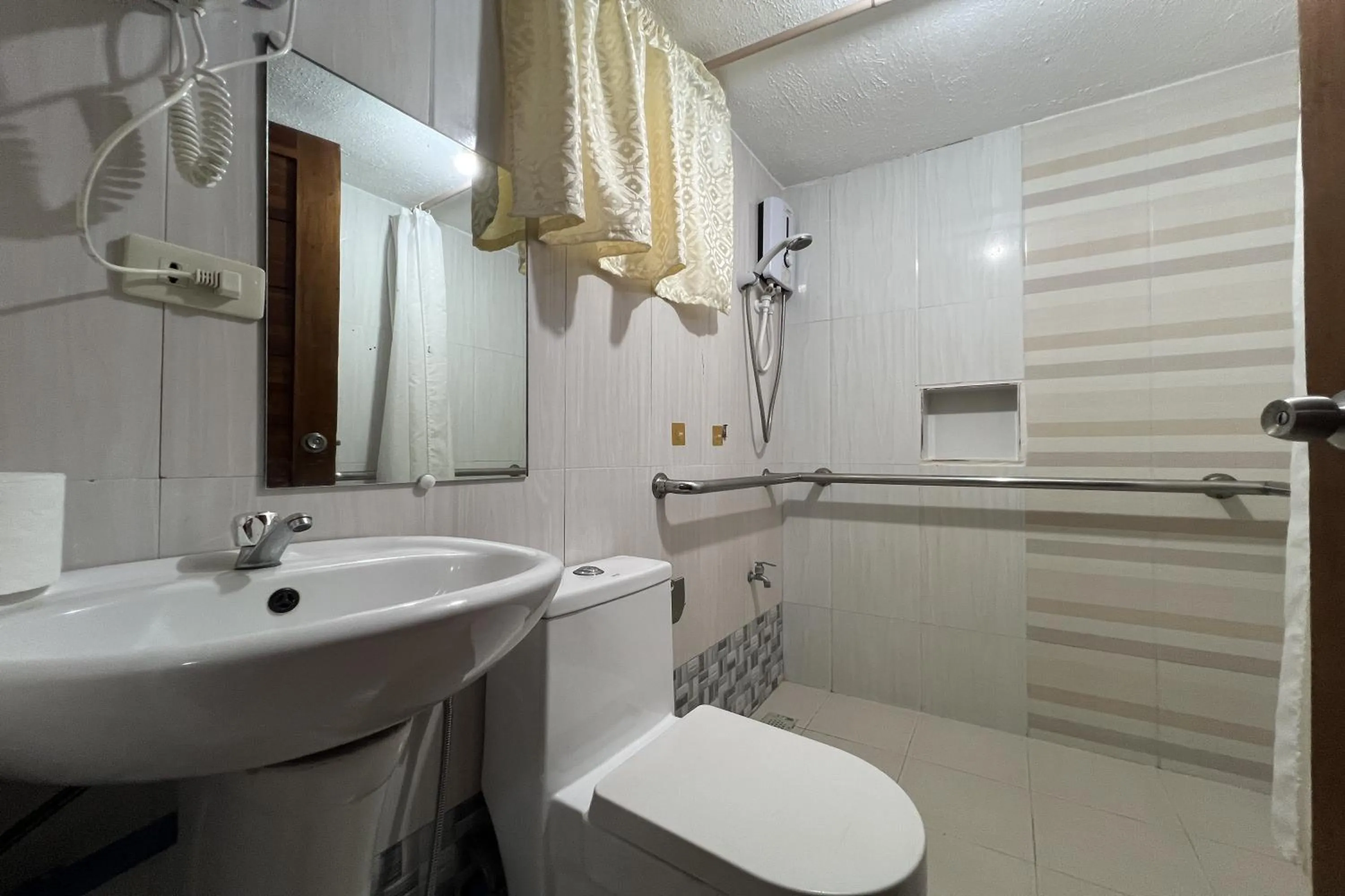 Bathroom in Funtasea Hotel and Beach Resort
