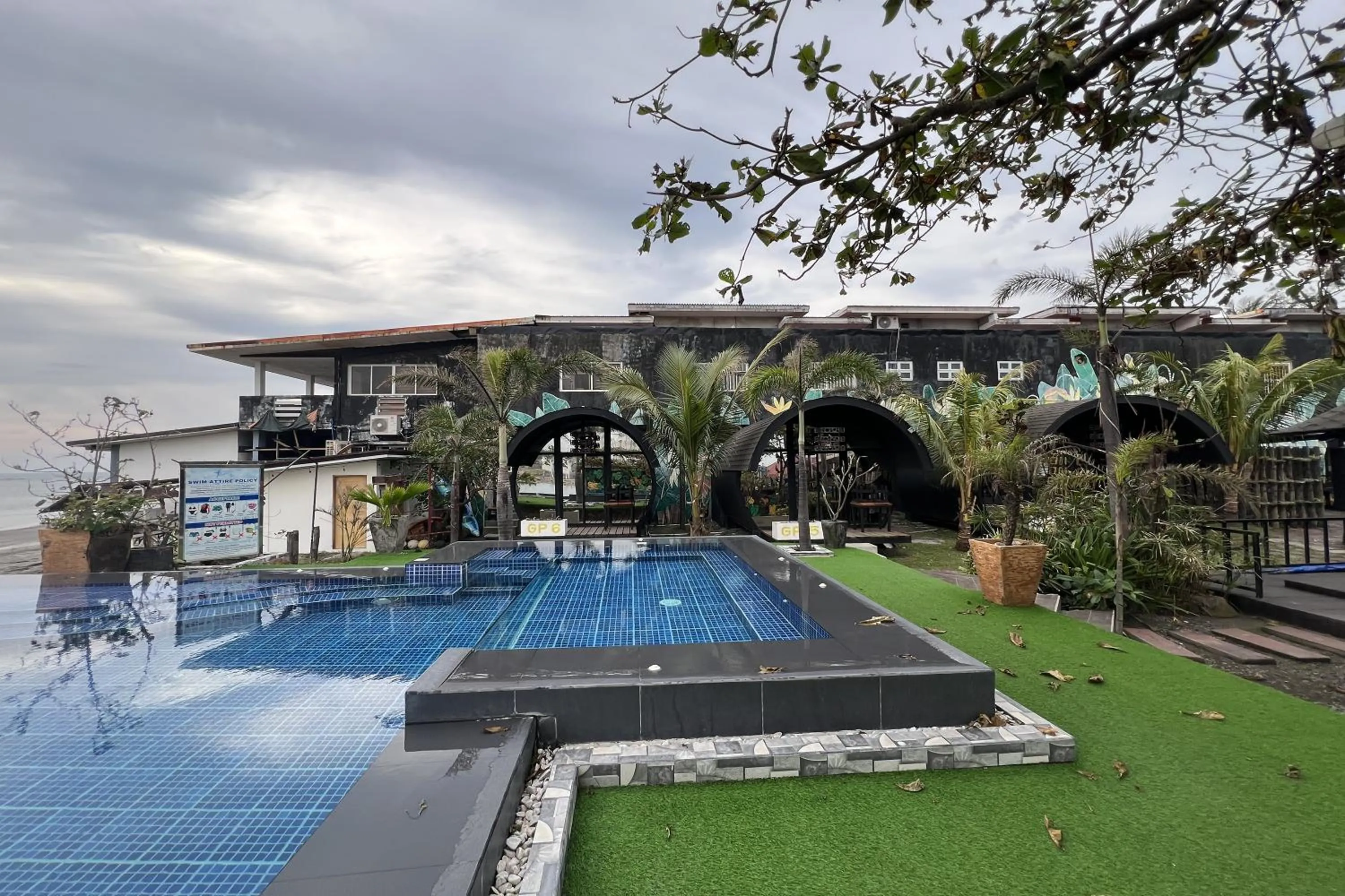 Funtasea Hotel and Beach Resort