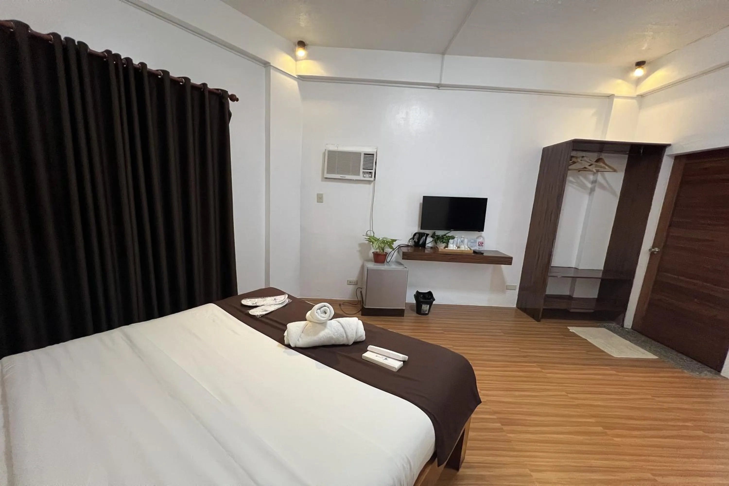 Bedroom, Bed in Funtasea Hotel and Beach Resort