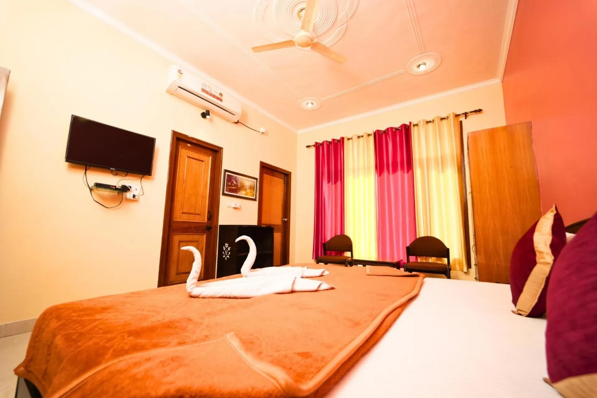 Bed in Shivalik River Retreat