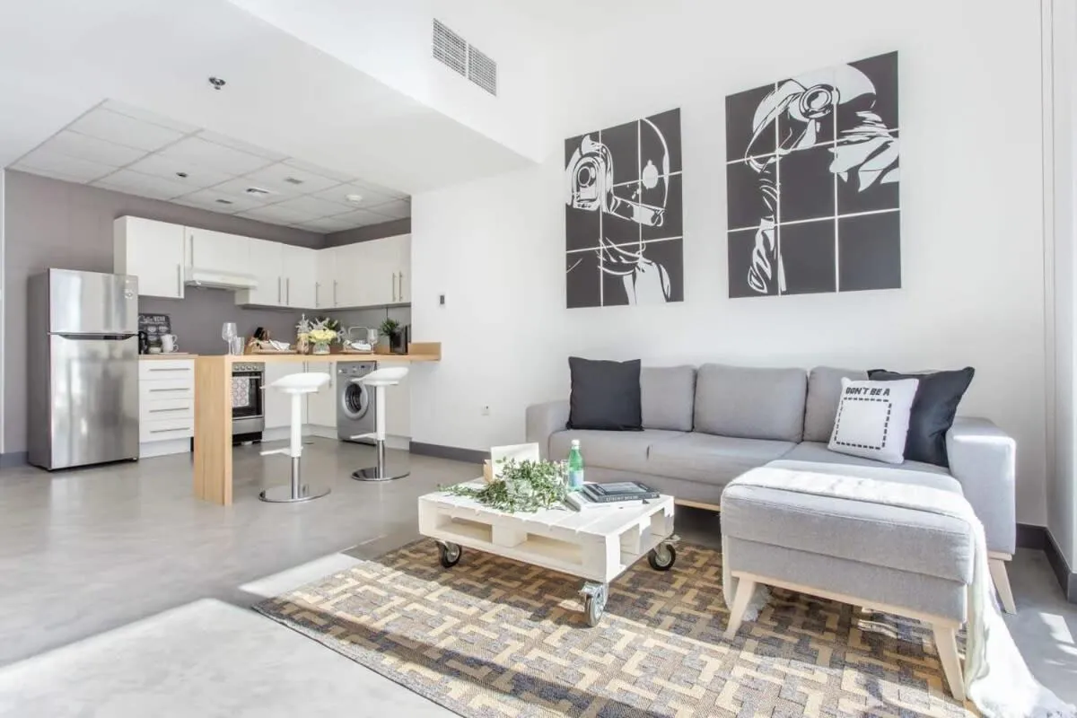 Frank Porter - Marina Views Tower B