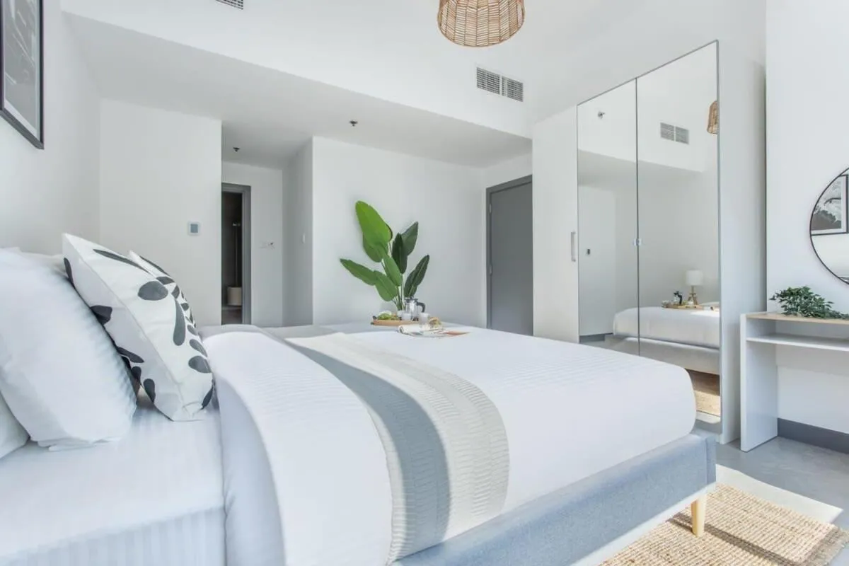 Bed in Frank Porter - Marina Views Tower B