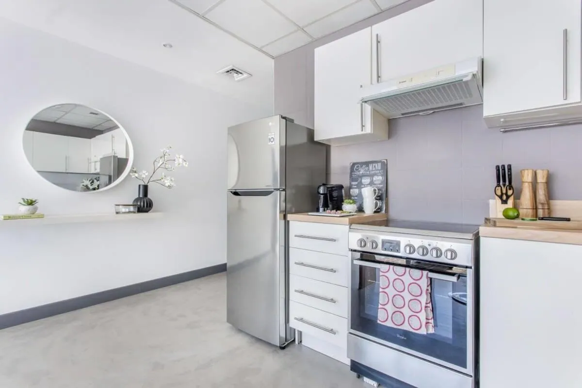 Frank Porter - Marina Views Tower B