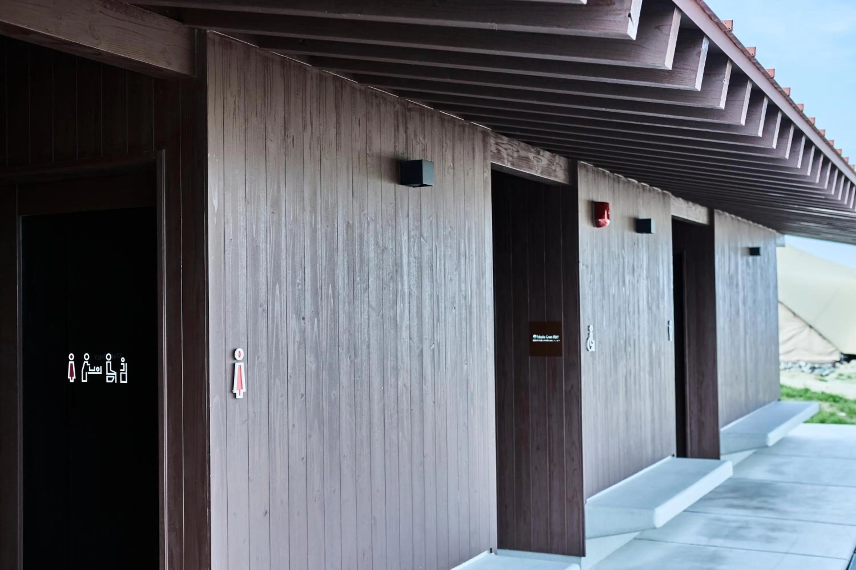 Shower in Snow Peak YAKEI SUITE ABURAYAMA FUKUOKA