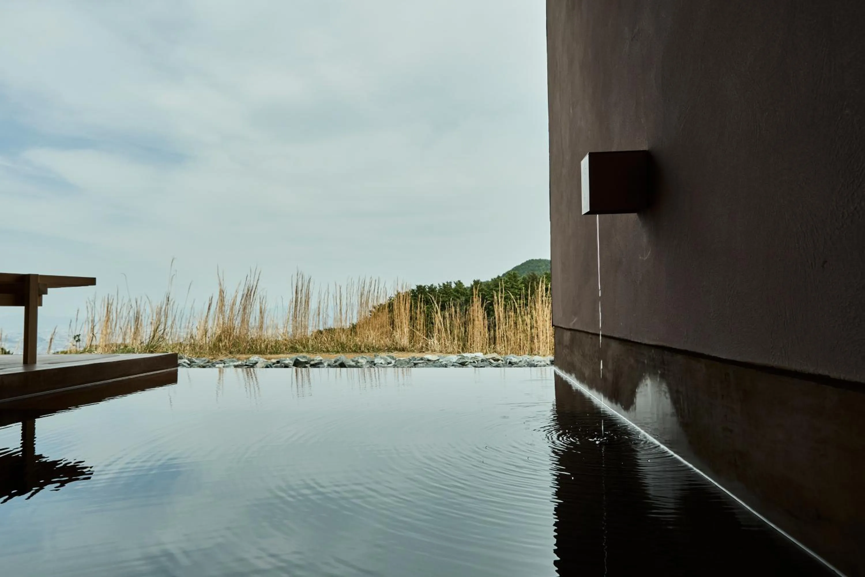Photo of the whole room in Snow Peak YAKEI SUITE ABURAYAMA FUKUOKA