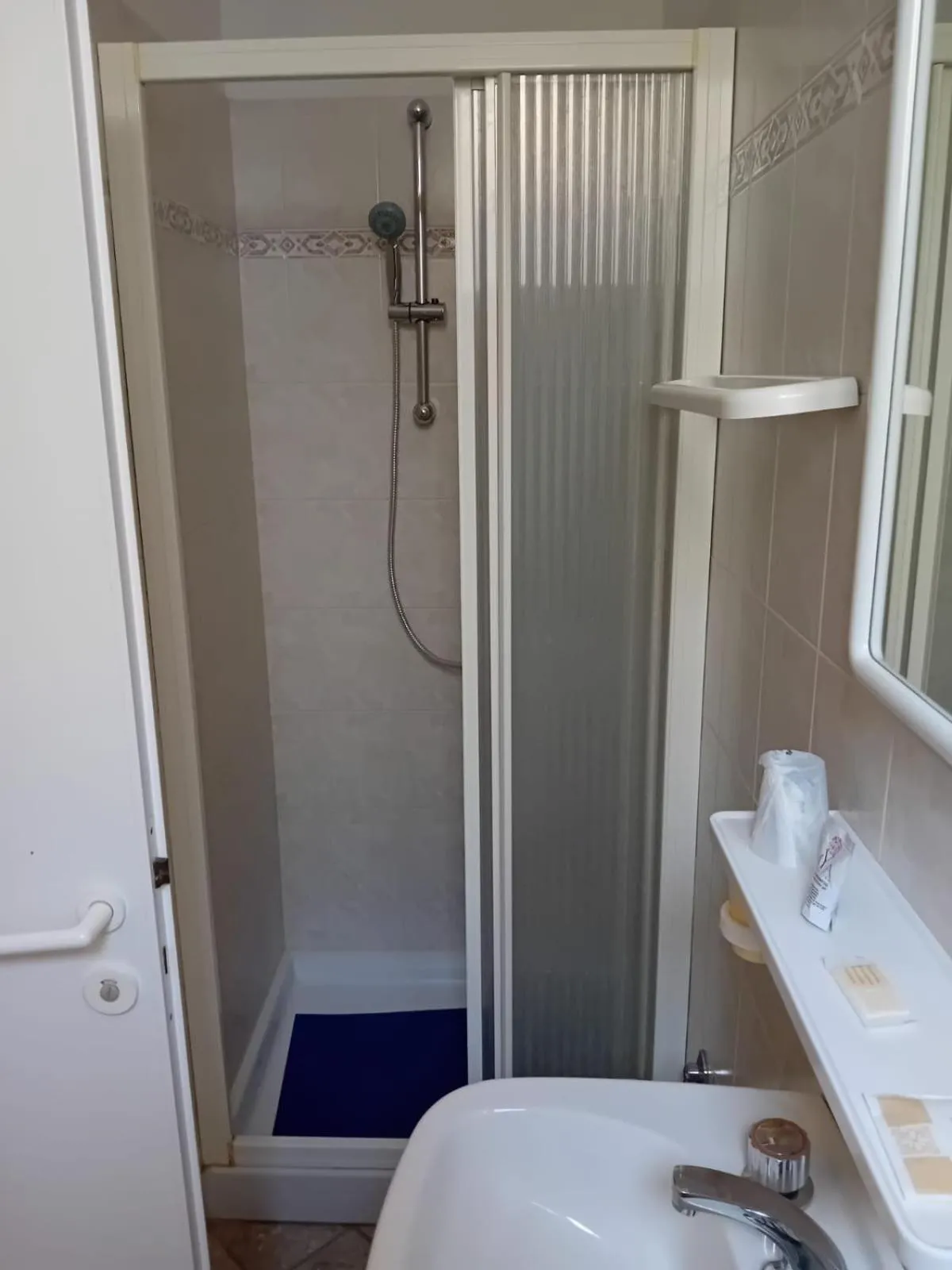 Bathroom in Hotel Serafini Misano Adriatico