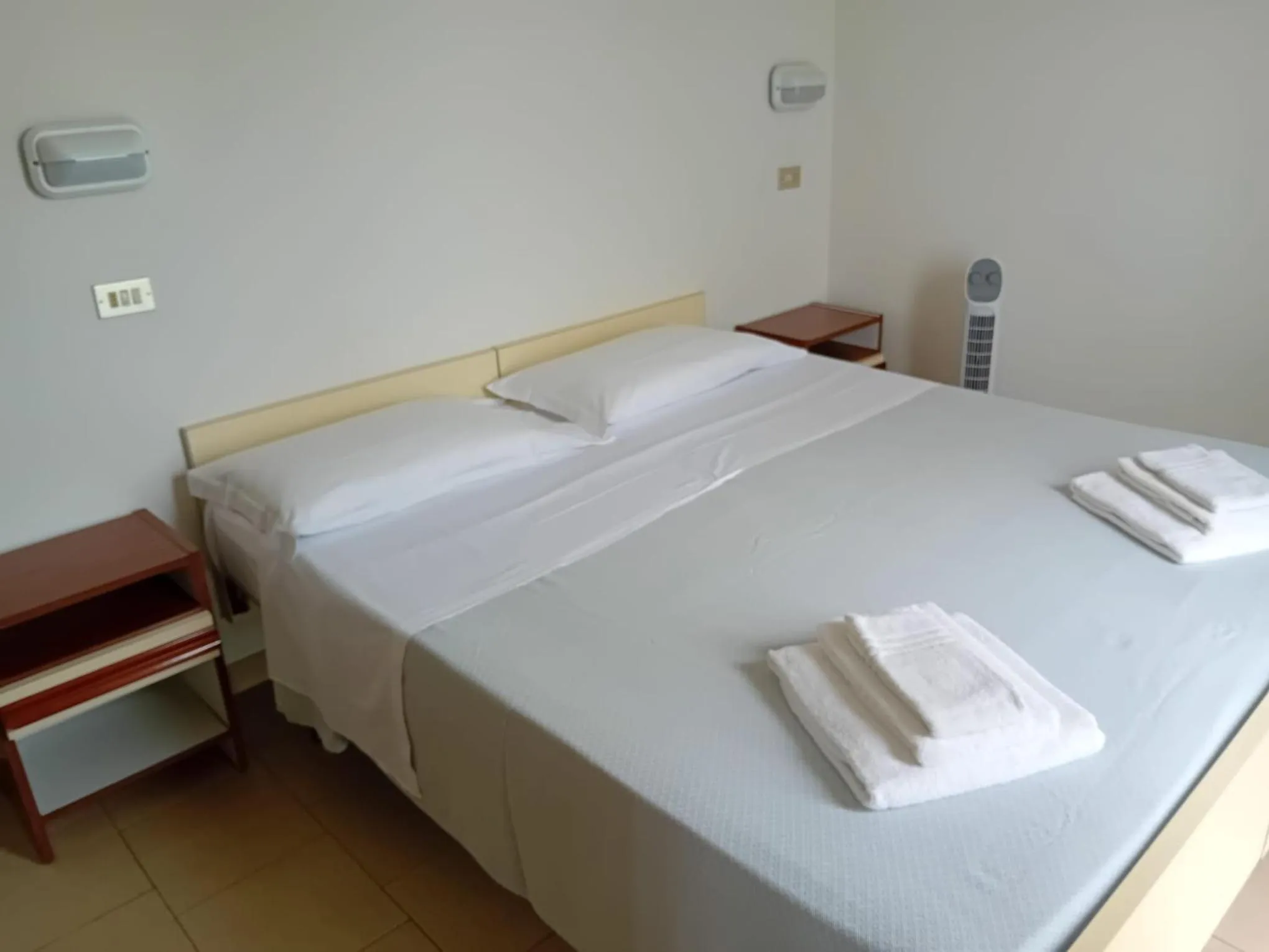 Bedroom, Bed in Hotel Serafini Misano Adriatico