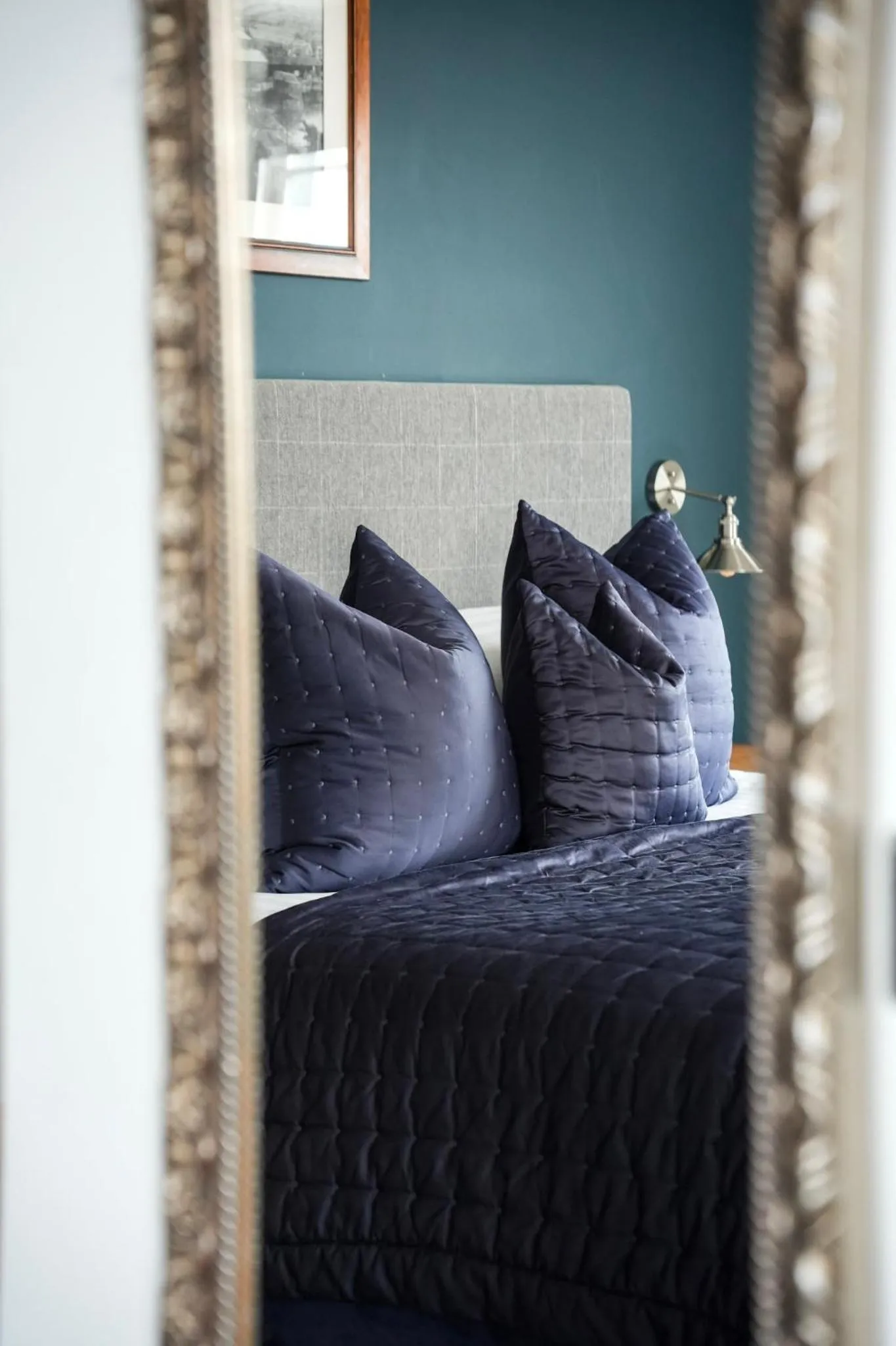 Bed in THE LORD NELSON HOTEL