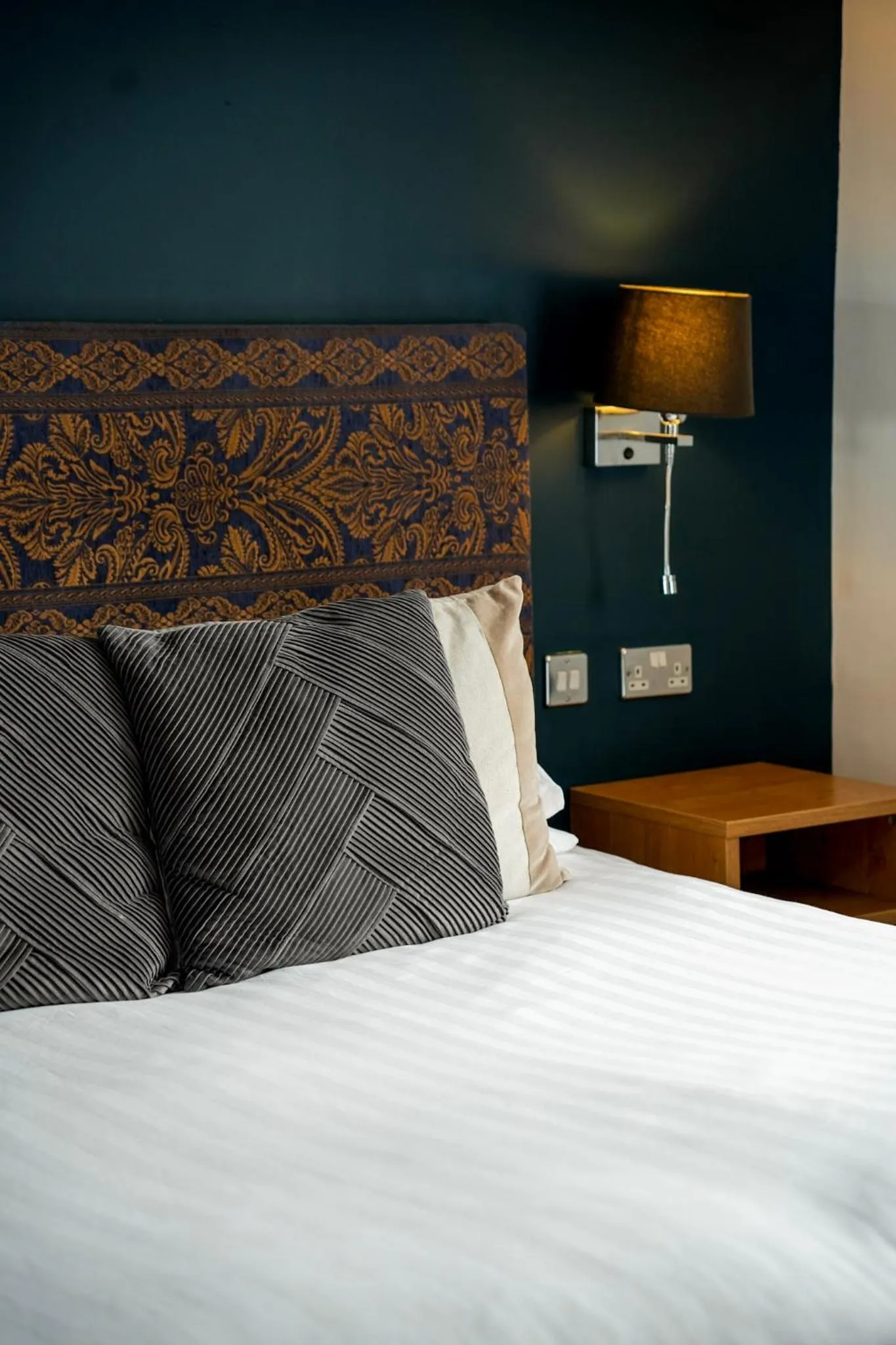 Bed in THE LORD NELSON HOTEL