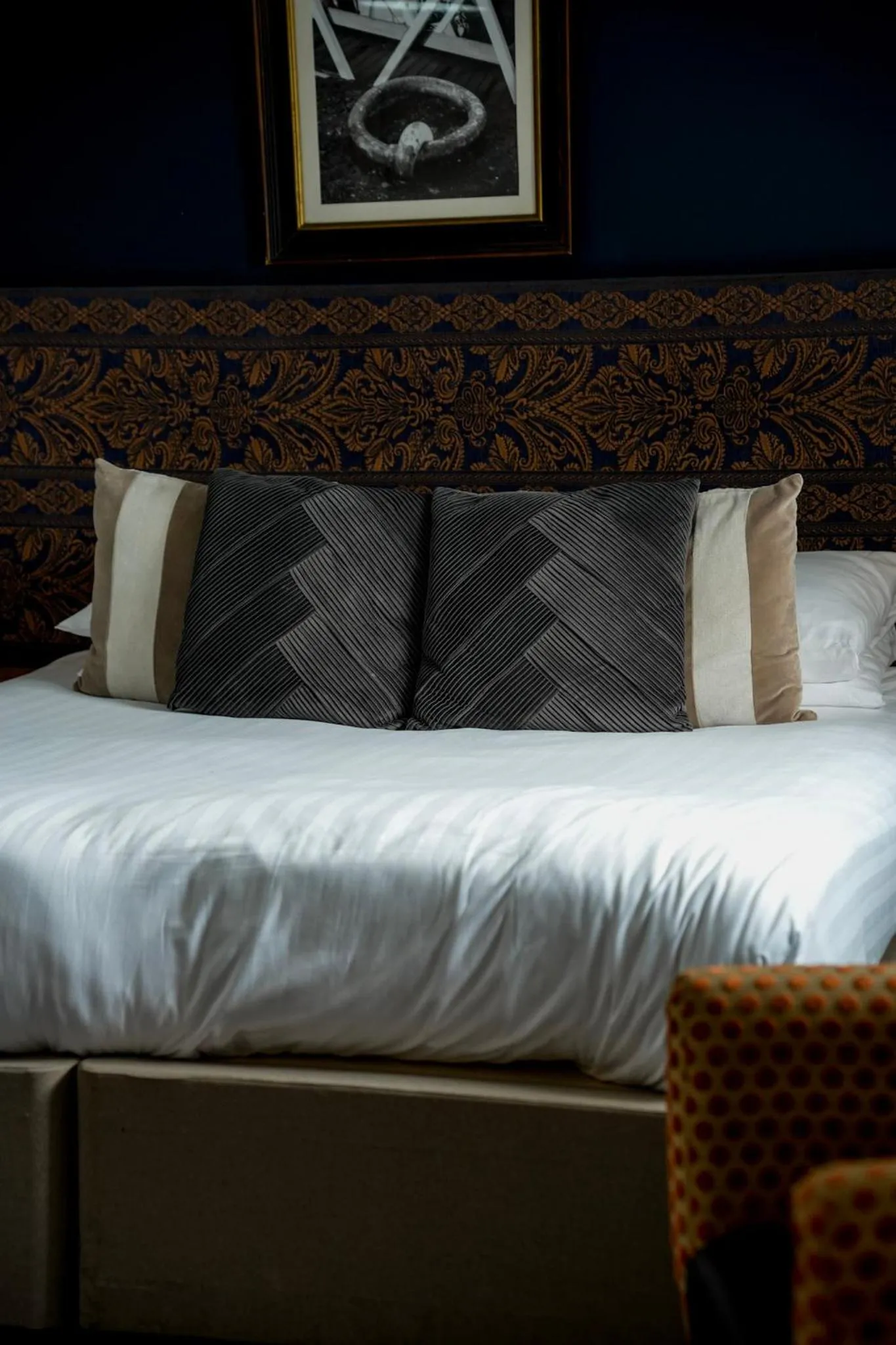 Bed in THE LORD NELSON HOTEL