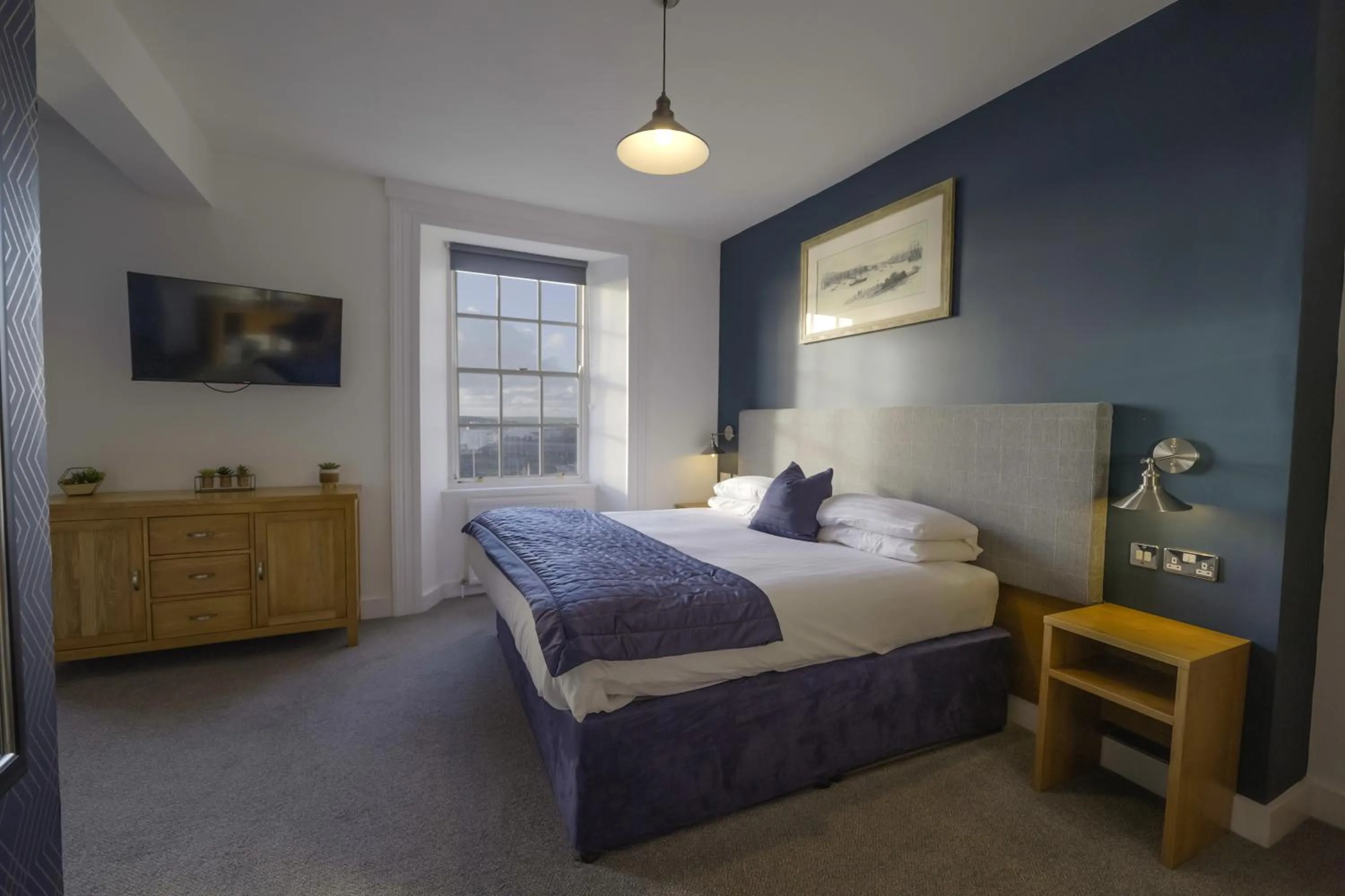 Bedroom, Bed in THE LORD NELSON HOTEL