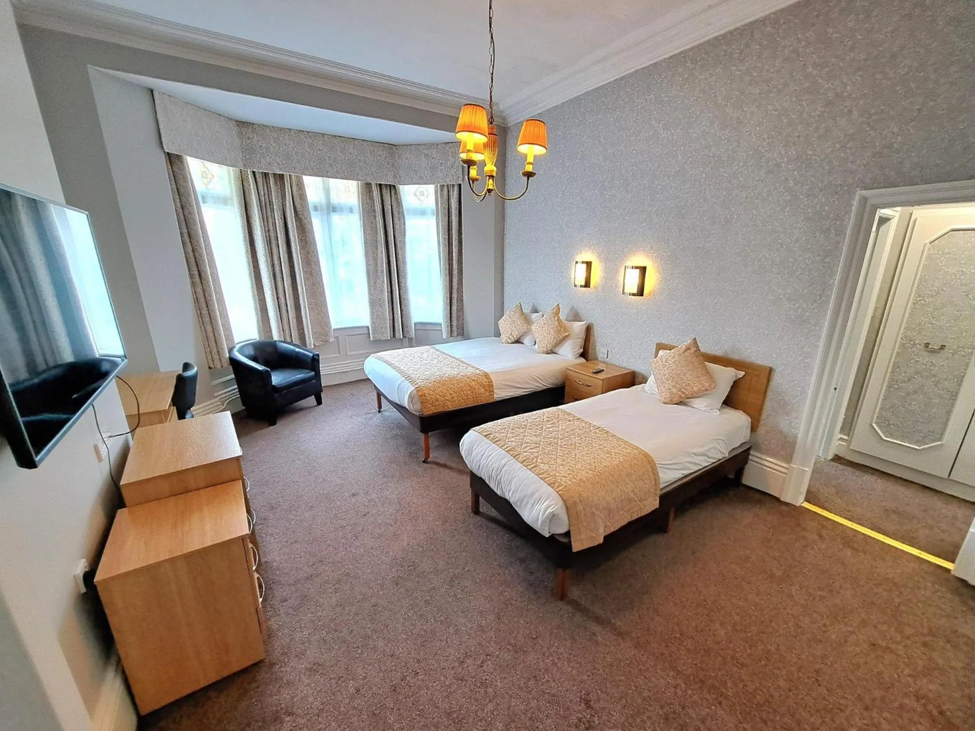 Bed in Prince Of Wales Hotel