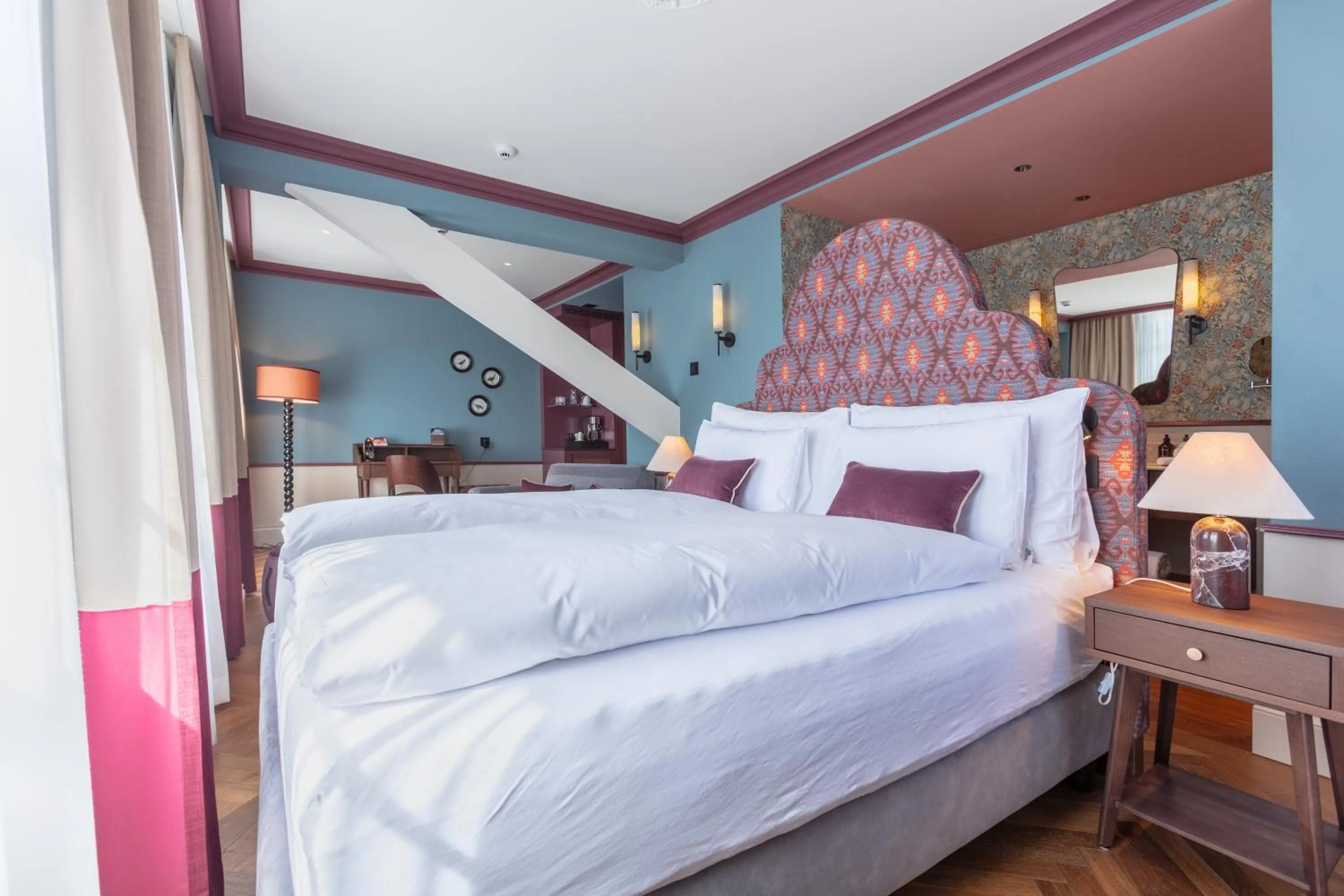 Bed in Hotel Mürren Palace