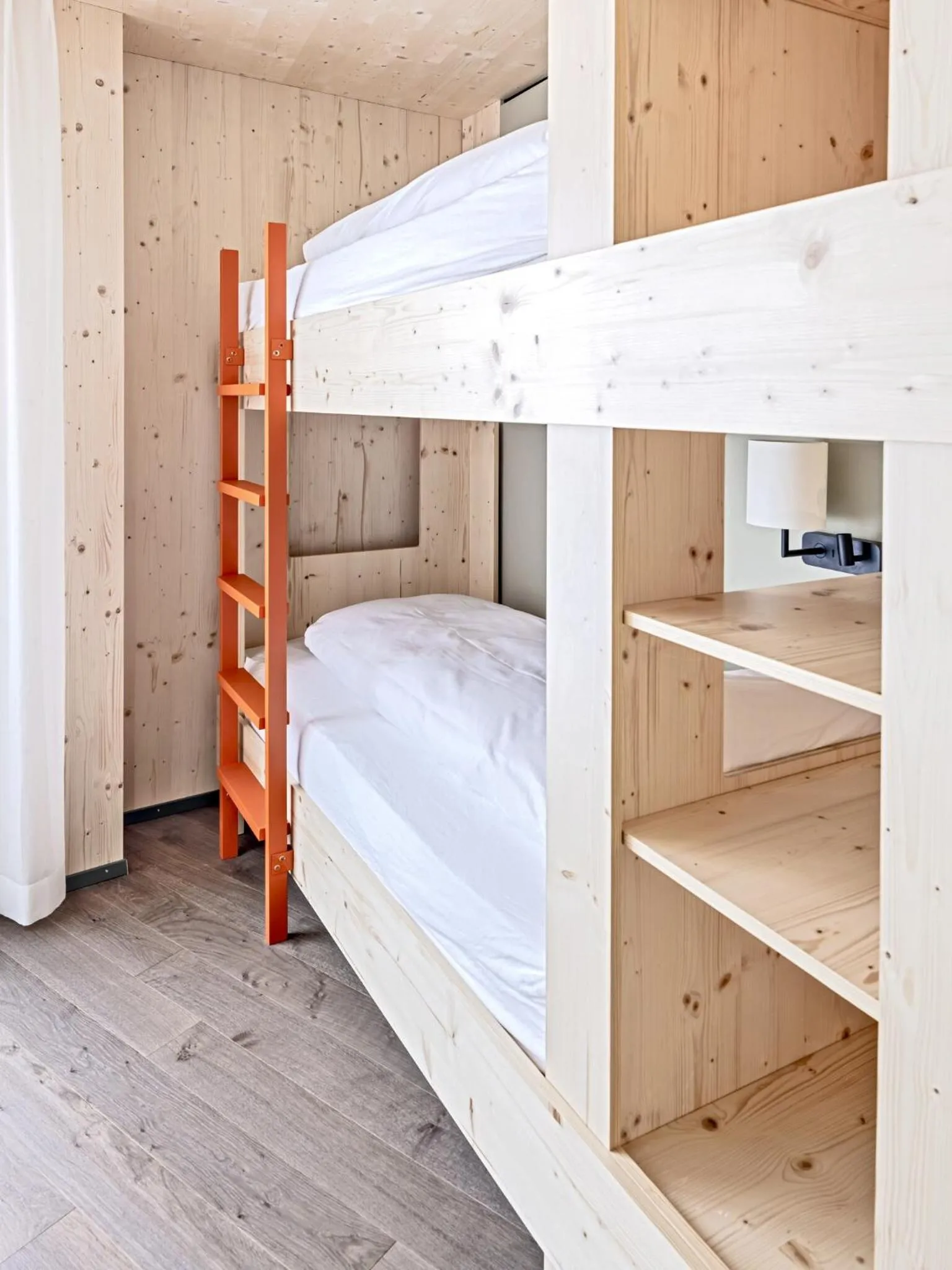 Bedroom, Bed in Hotel Mürren Palace