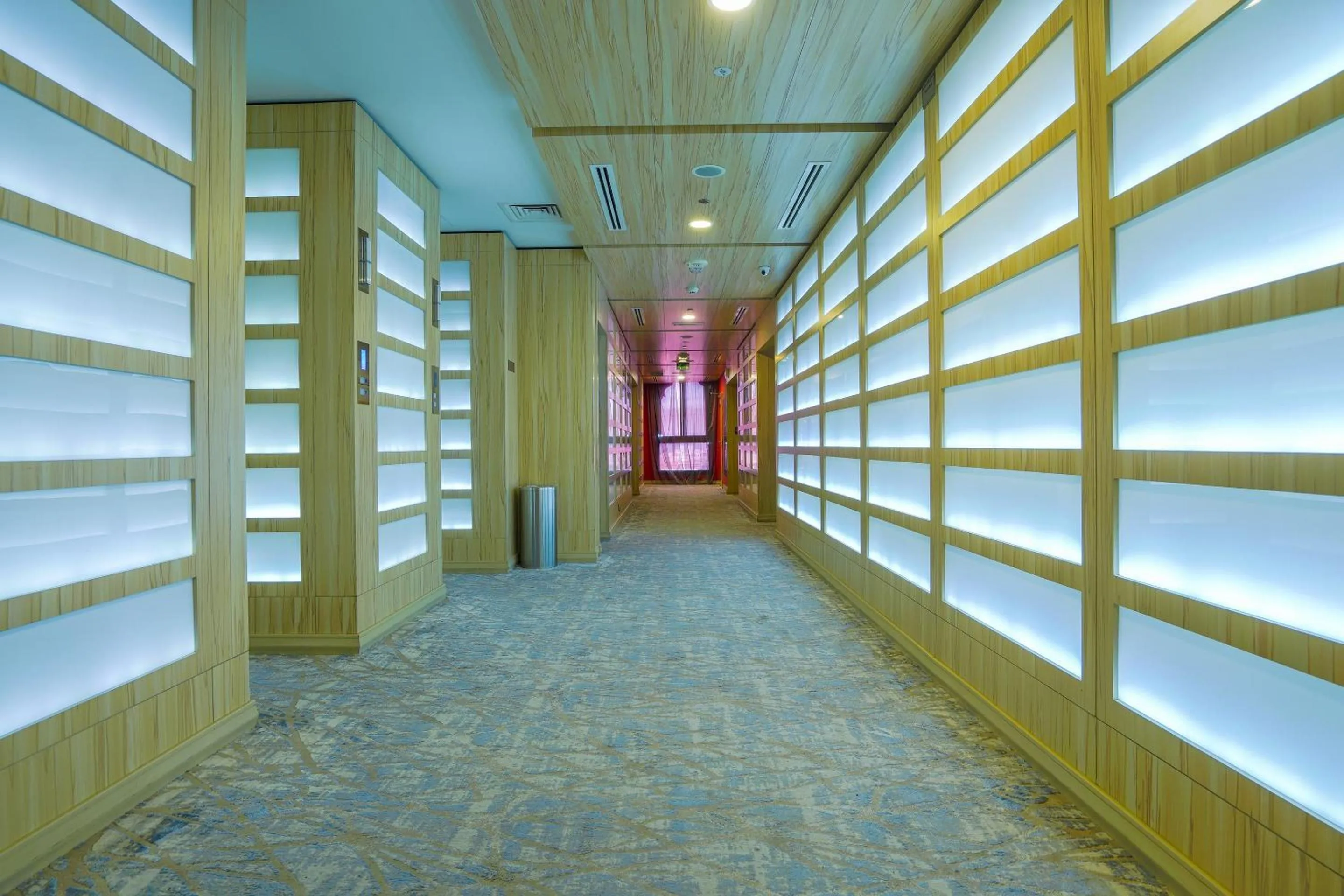 Lobby or reception in Palette Royal Reflections Hotel and Spa Dubai