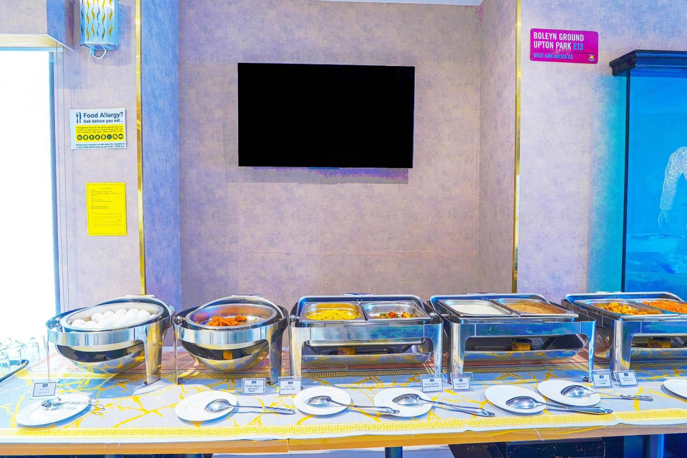 Restaurant/places to eat in Palette Royal Reflections Hotel and Spa Dubai