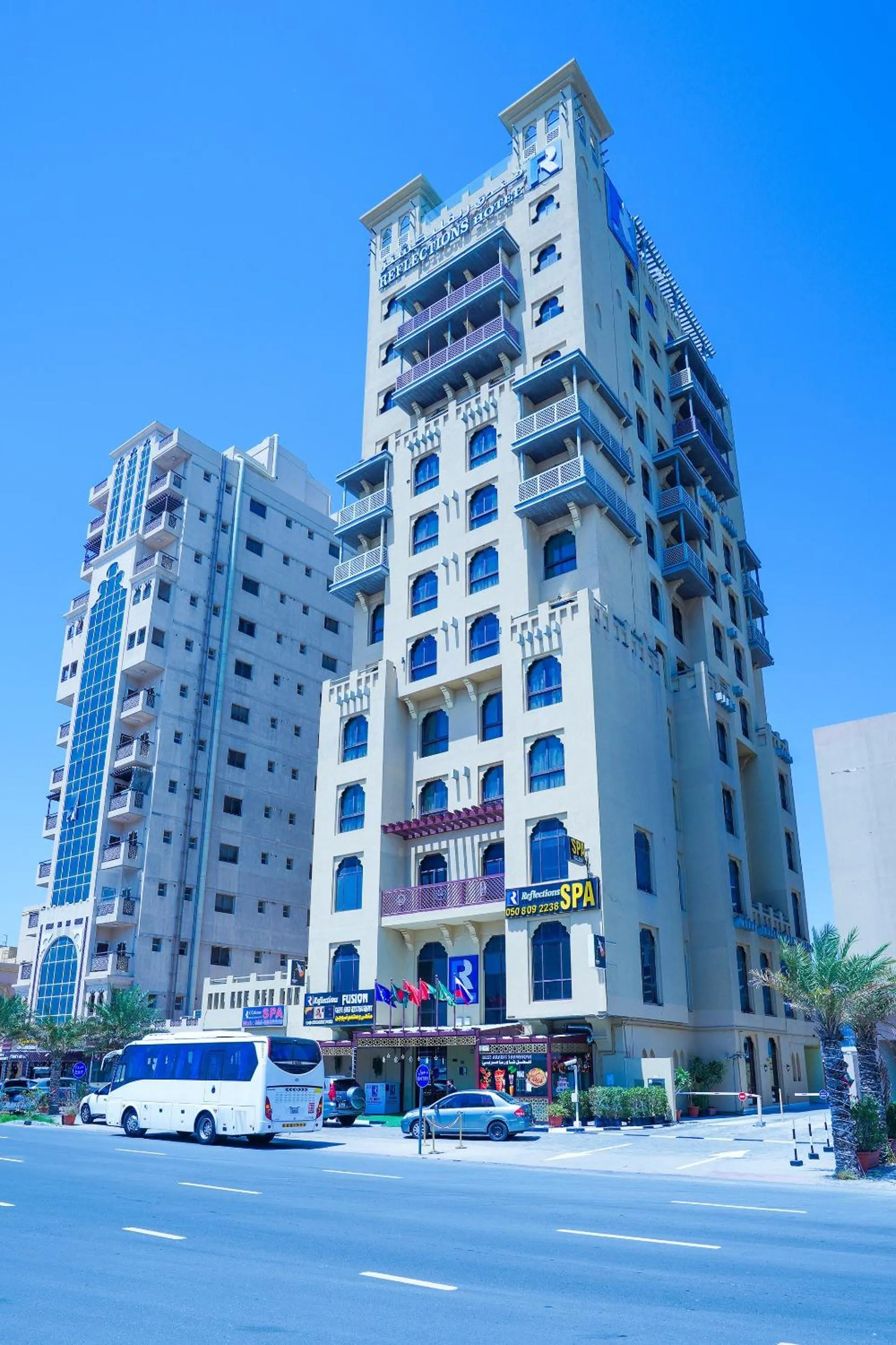 Facade/entrance in Palette Royal Reflections Hotel and Spa Dubai